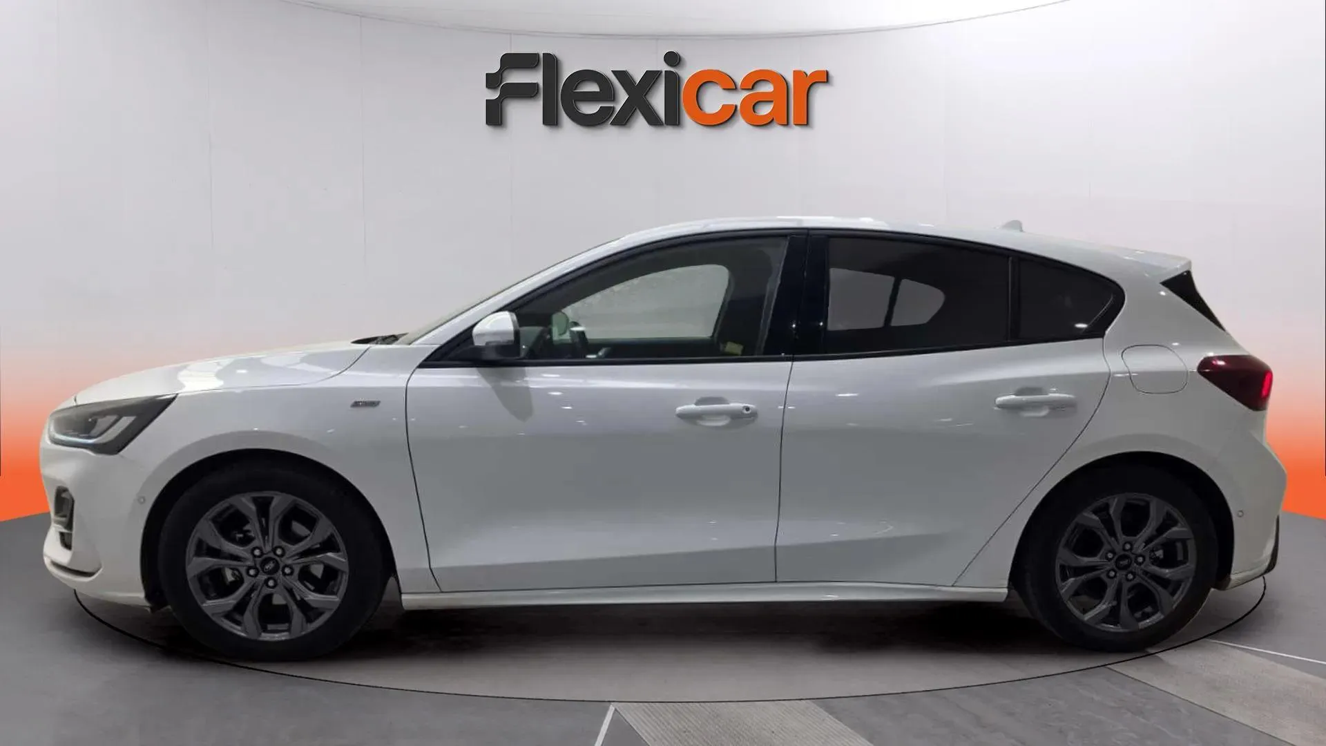 Ford Focus 1.0 EcoBoost MHEV ST-Line - foto 3