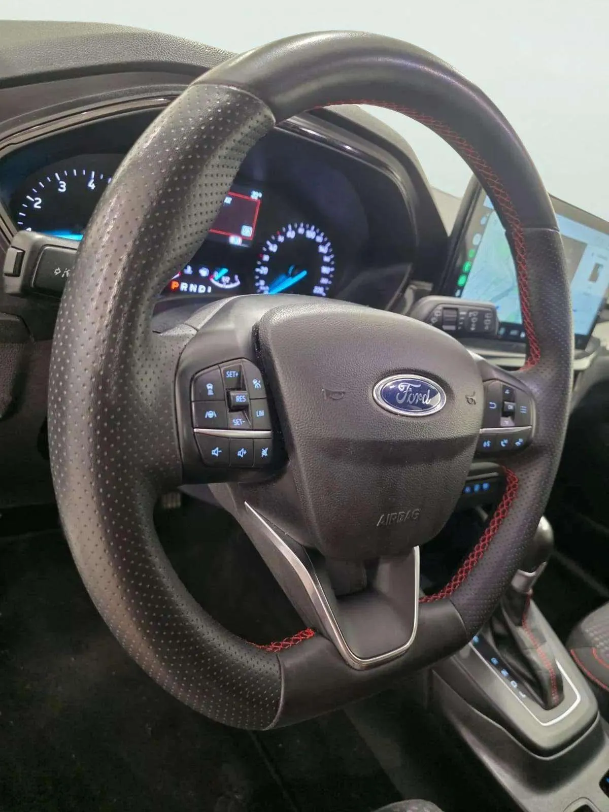 Ford Focus 1.0 EcoBoost MHEV ST-Line - foto 8