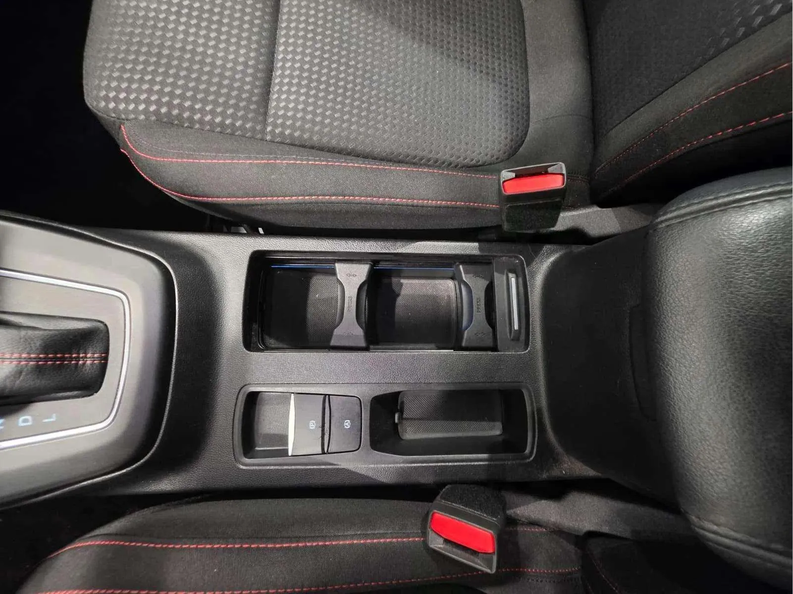 Ford Focus 1.0 EcoBoost MHEV ST-Line - foto 16