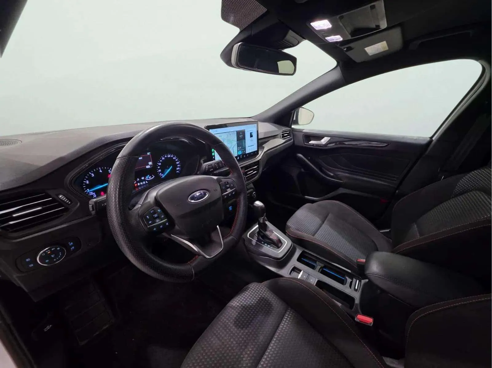 Ford Focus 1.0 EcoBoost MHEV ST-Line - foto 5