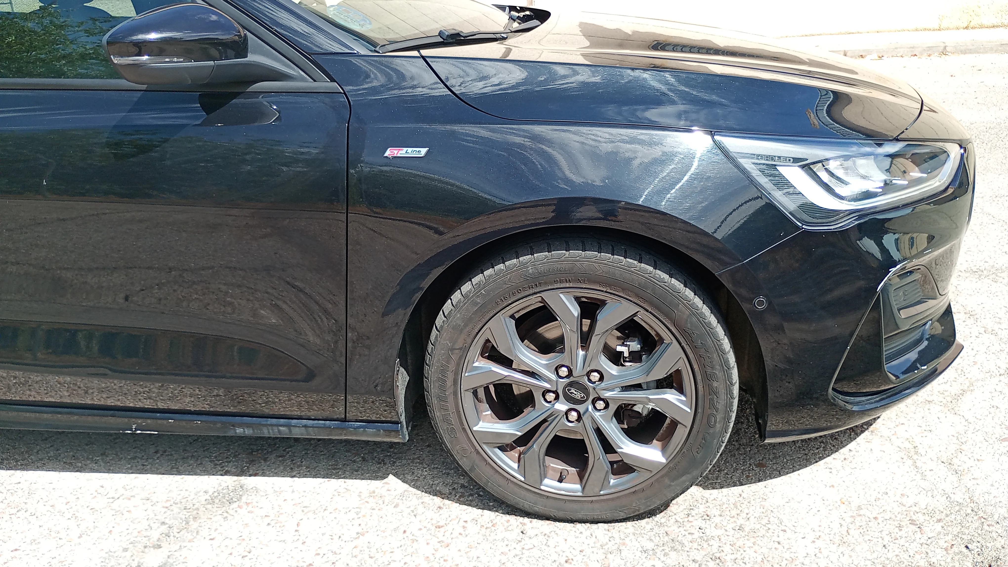 Ford Focus 1.0 EcoBoost MHEV ST-Line - foto 9