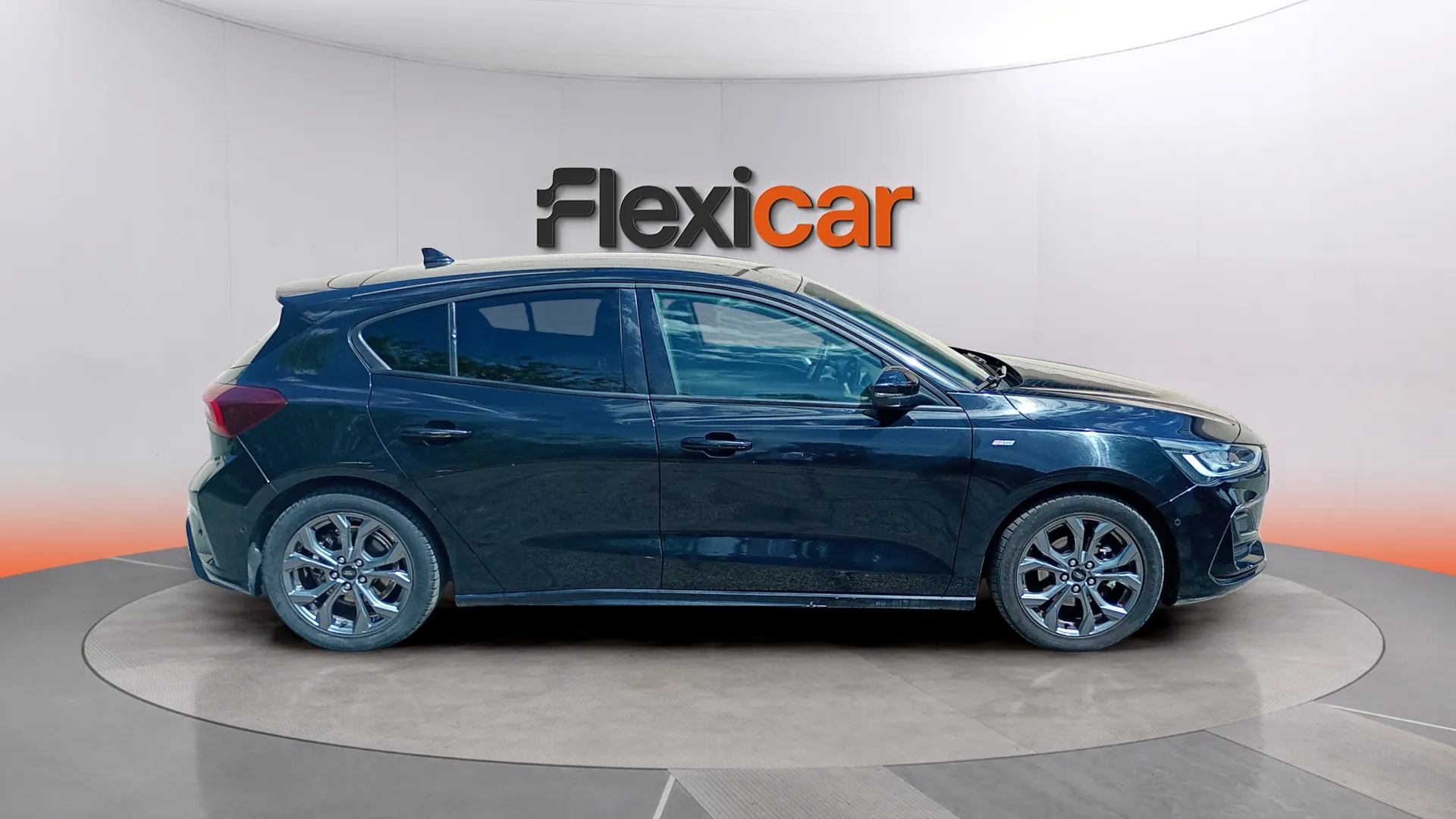 Ford Focus 1.0 EcoBoost MHEV ST-Line - foto 8