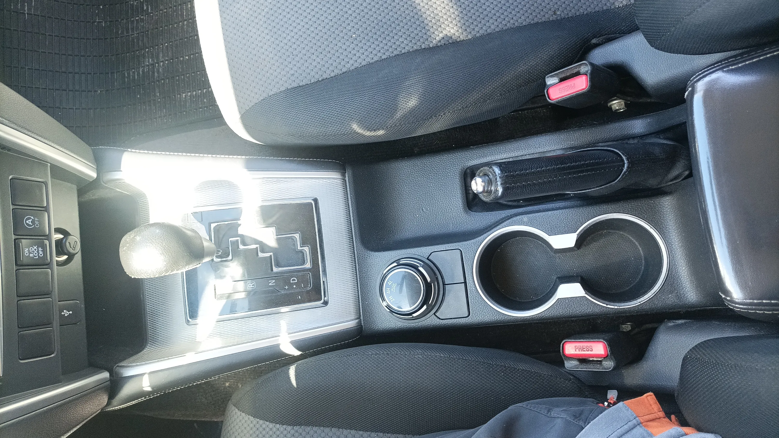 Mitsubishi L200 D/C 300 DI-D Kaiteki - foto 23