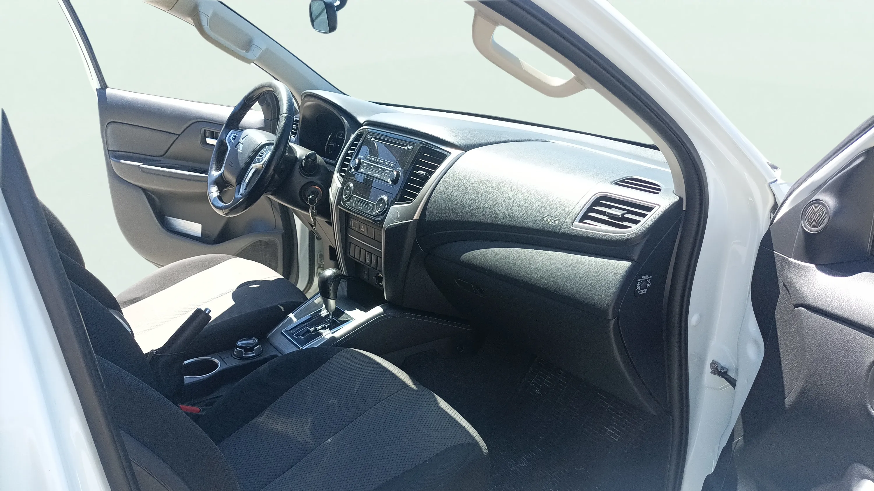 Mitsubishi L200 D/C 300 DI-D Kaiteki - foto 15