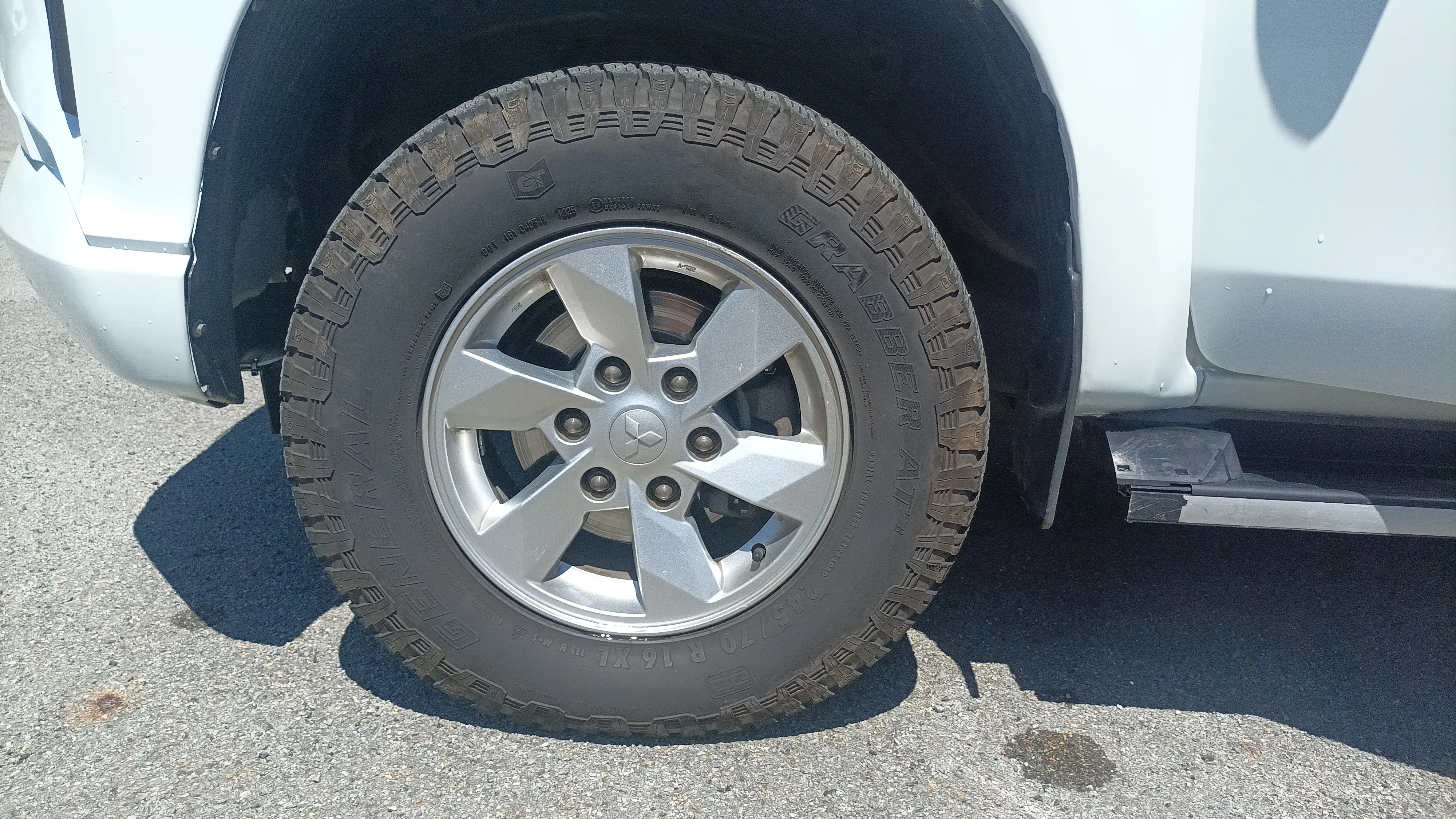 Mitsubishi L200 D/C 300 DI-D Kaiteki - foto 26