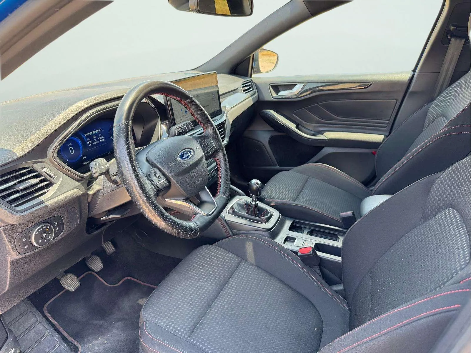 Ford Focus 1.0 EcoBoost MHEV ST-Line Design SIP - foto 9