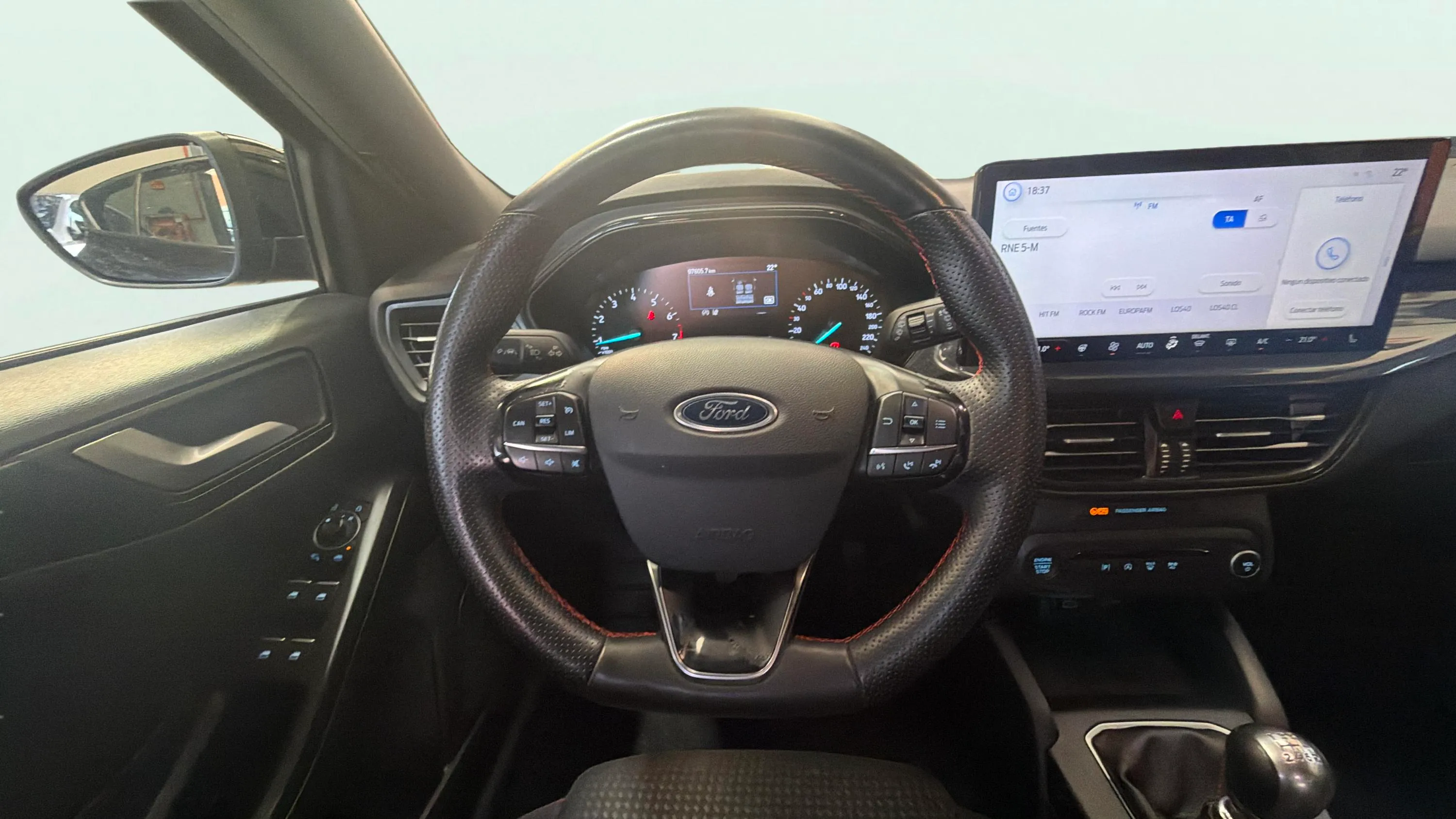 Ford Focus 1.0 EcoBoost MHEV ST-Line - foto 10