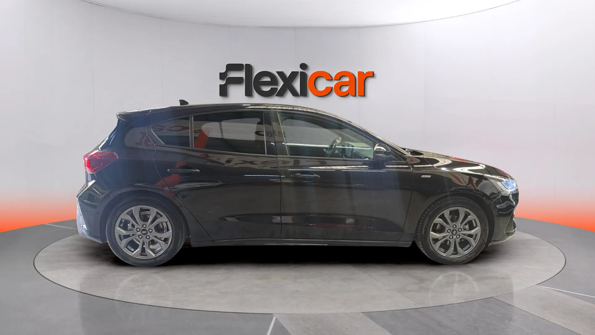 Ford Focus 1.0 EcoBoost MHEV ST-Line - foto 5