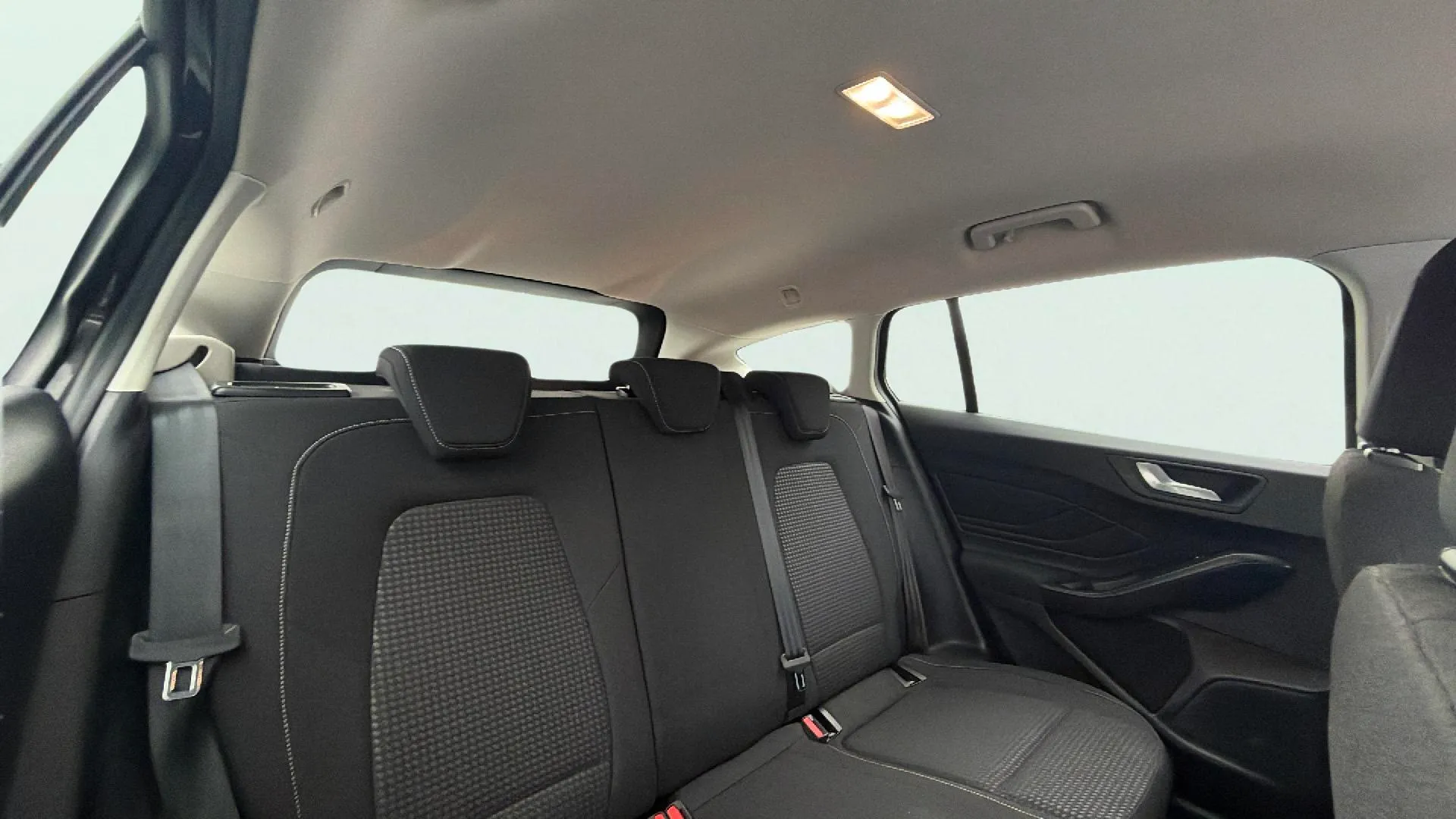 Ford Focus 1.5 EcoBlue Trend+ SB - foto 28