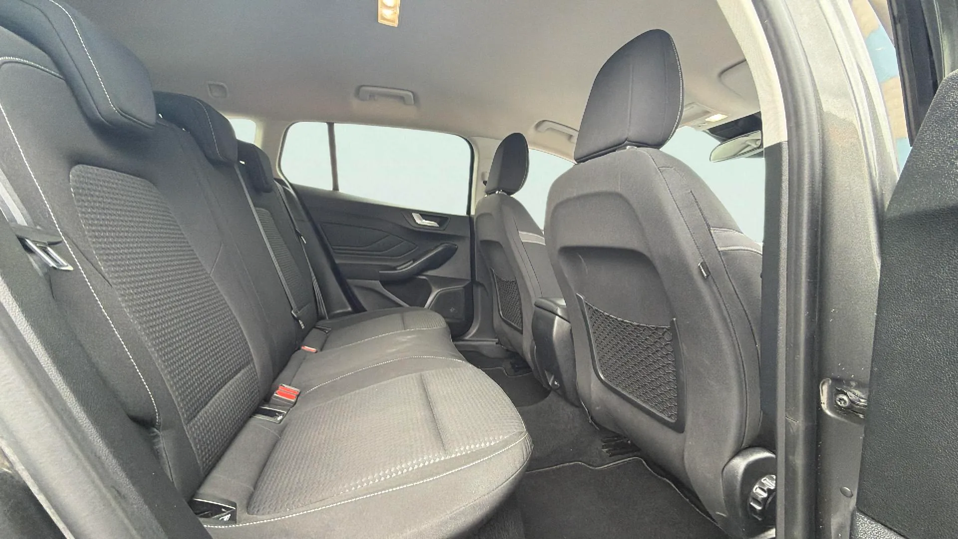 Ford Focus 1.5 EcoBlue Trend+ SB - foto 27