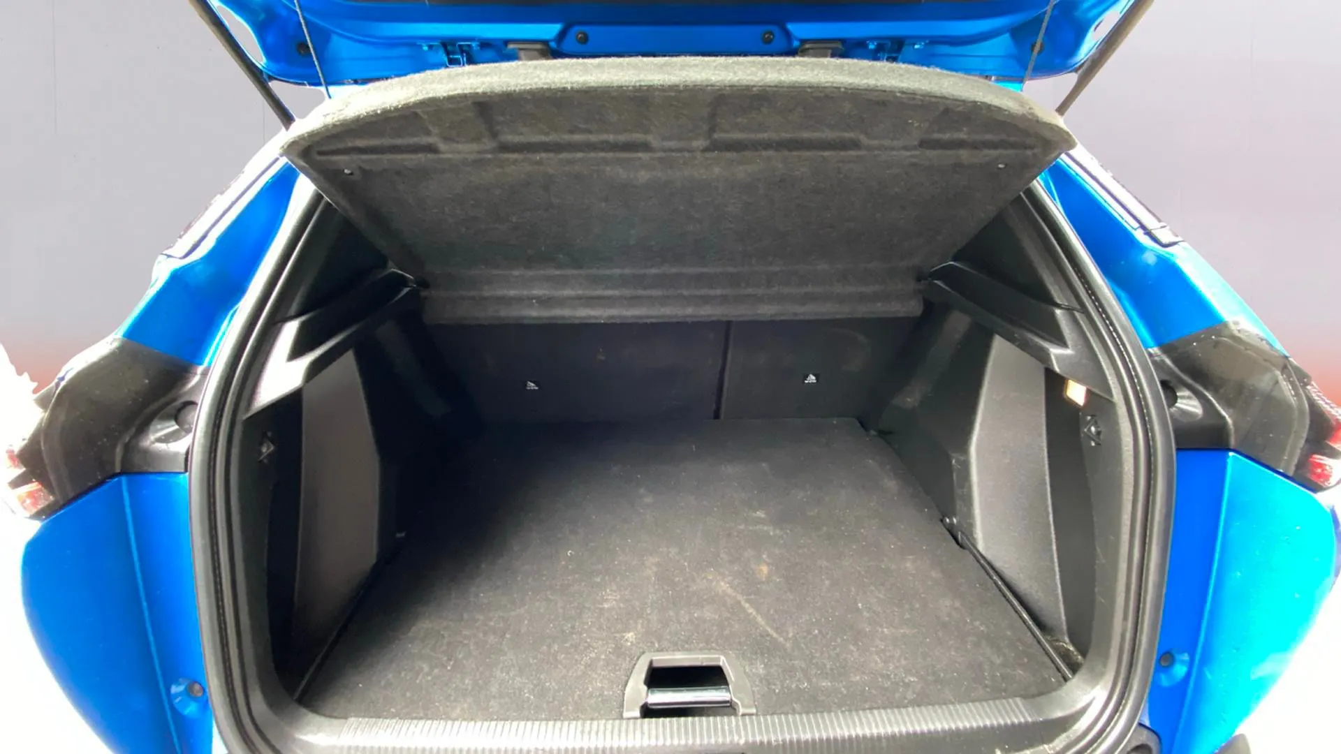 Peugeot 2008 Allure Pack PureTech 100 BVM6 - foto 29
