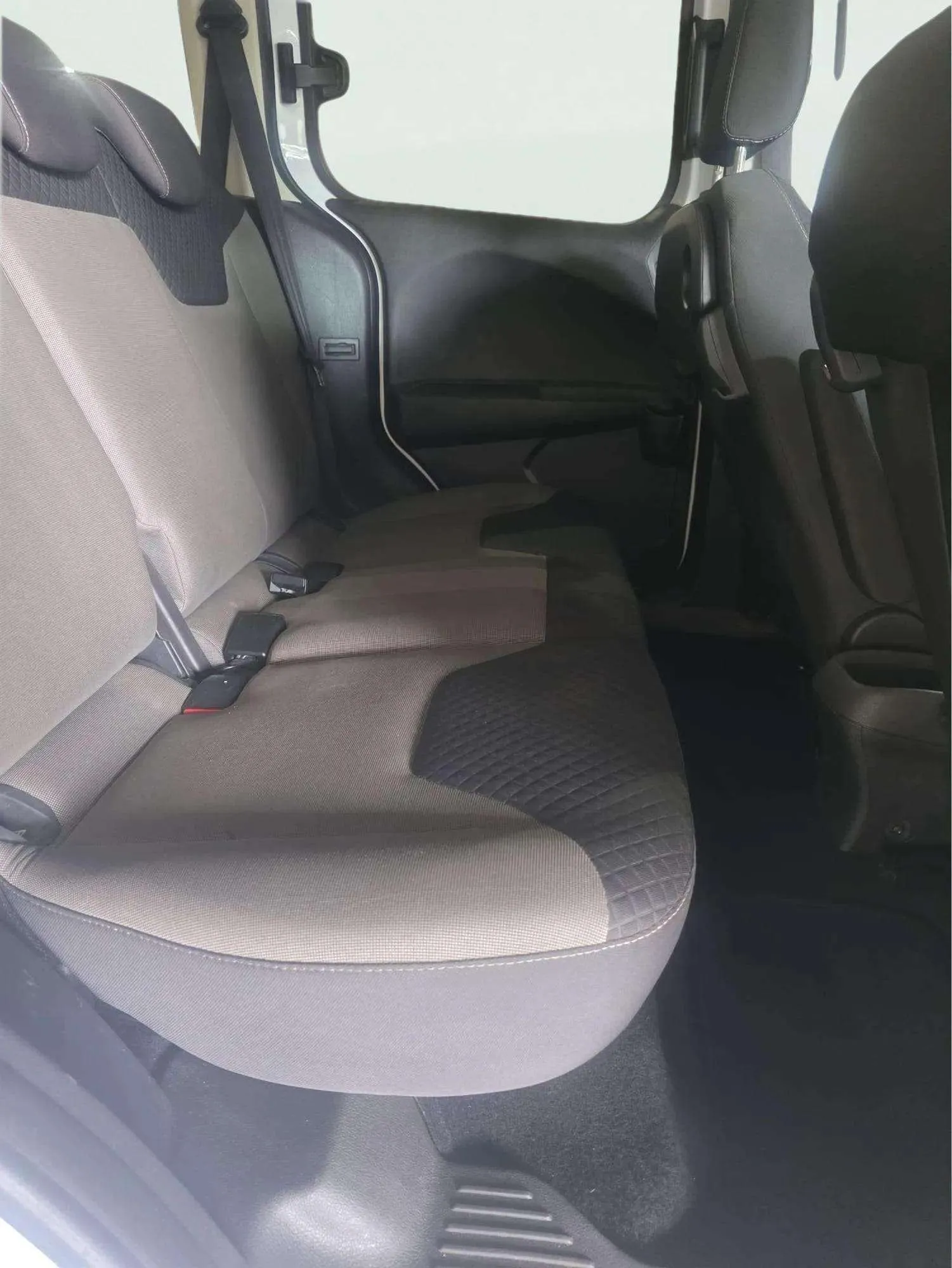 Ford Tourneo Courier 1.5 TDCi Trend - foto 9
