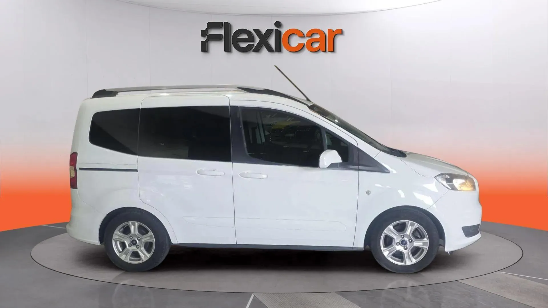 Ford Tourneo Courier 1.5 TDCi Trend - foto 3
