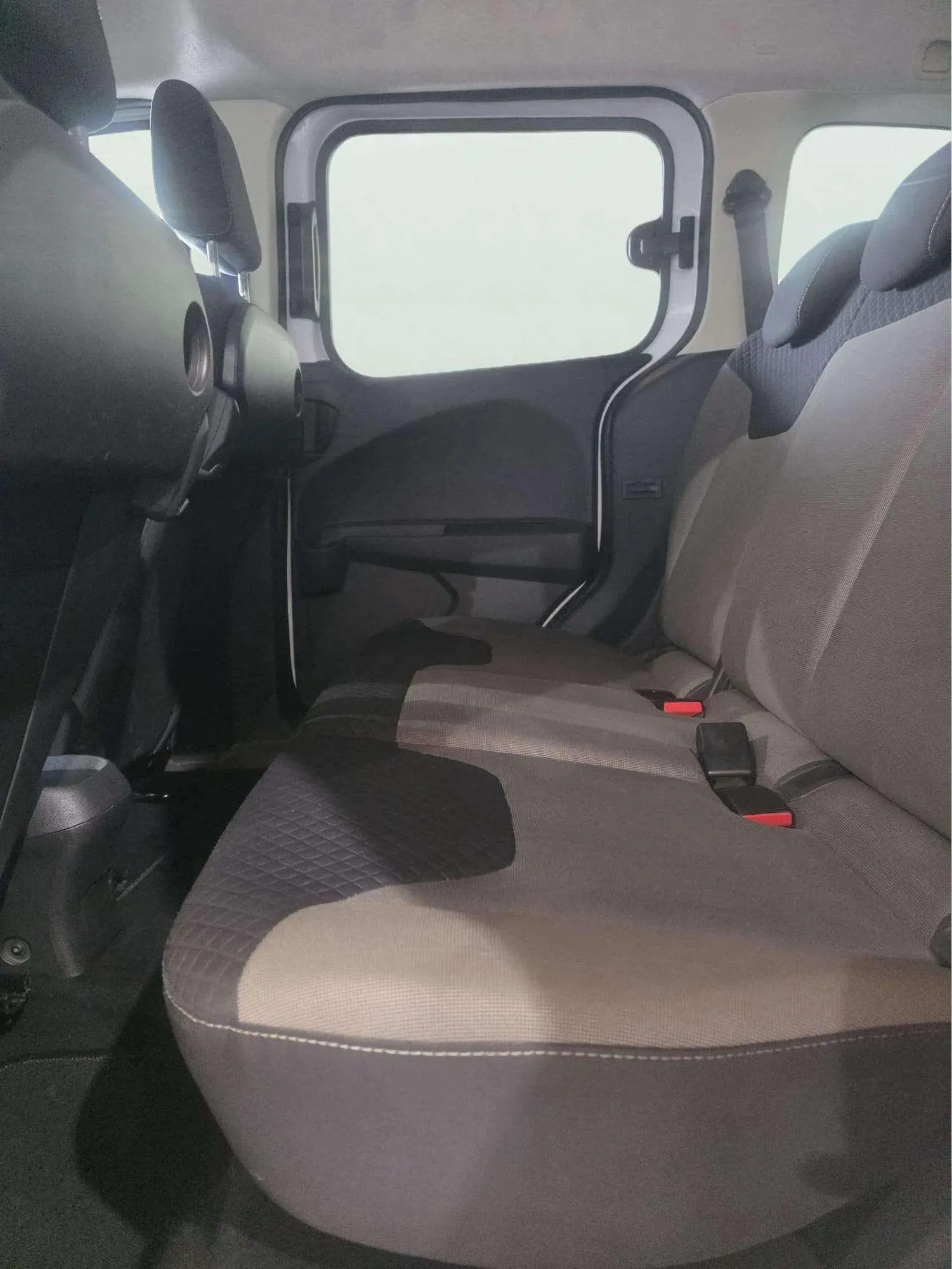 Ford Tourneo Courier 1.5 TDCi Trend - foto 12
