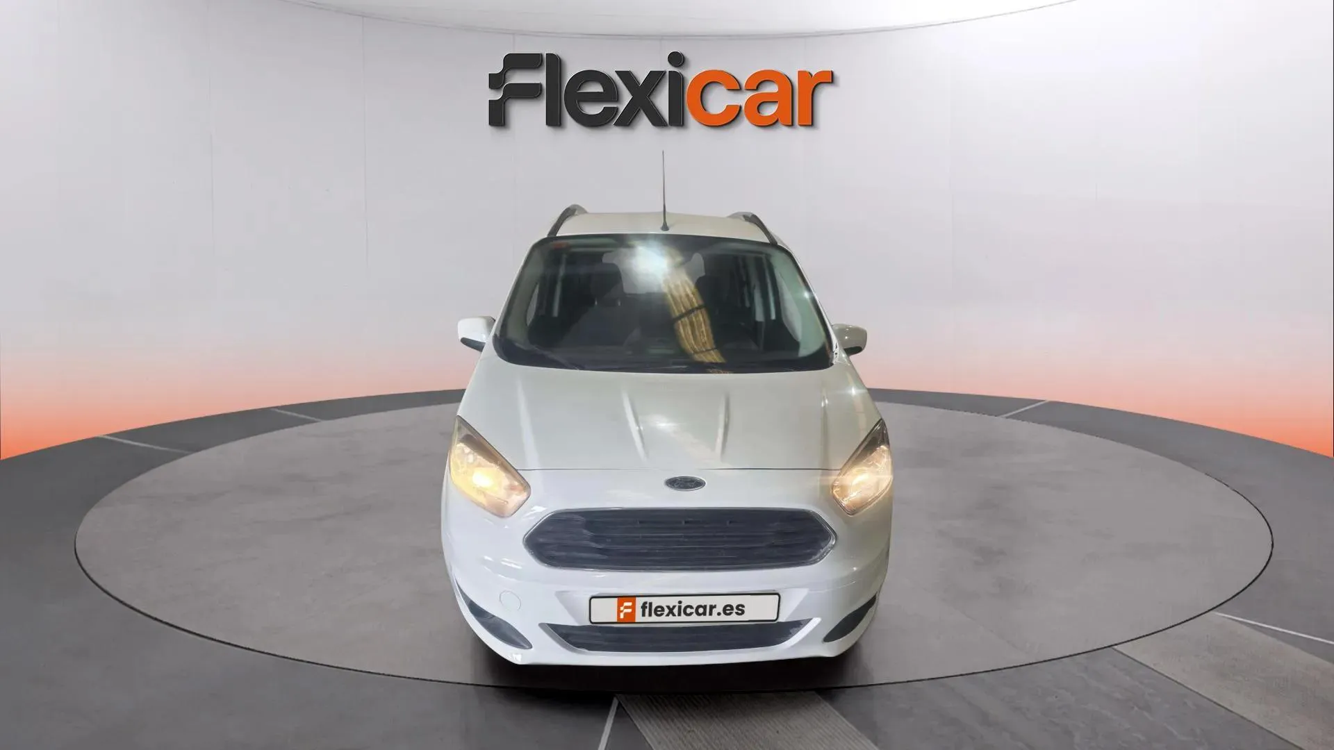 Ford Tourneo Courier 1.5 TDCi Trend - foto 2