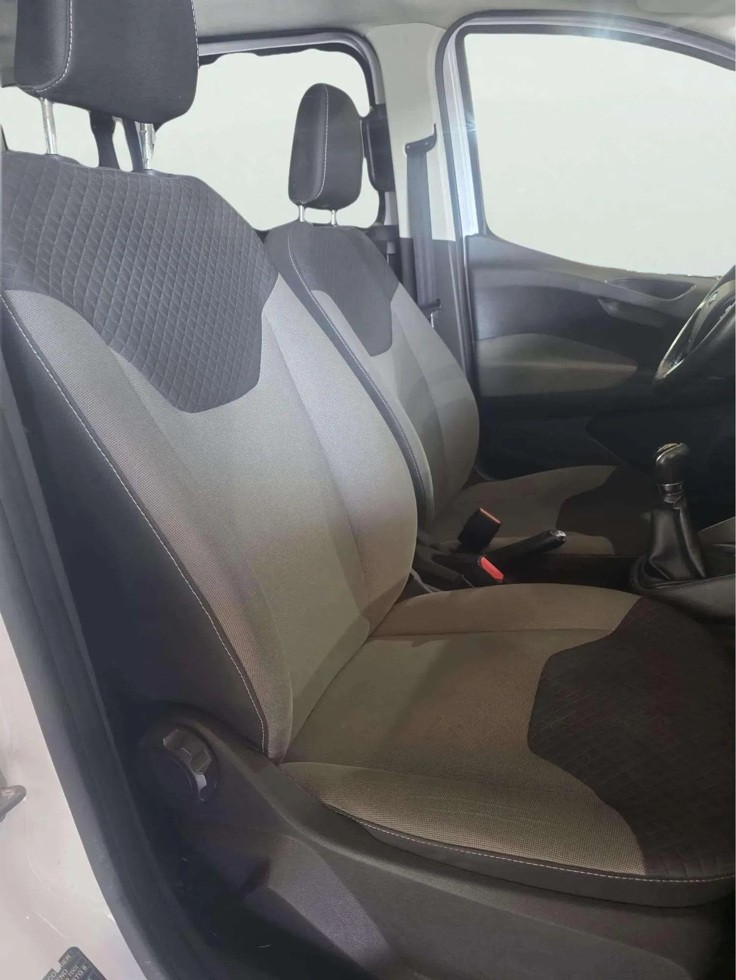 Ford Tourneo Courier 1.5 TDCi Trend - foto 20