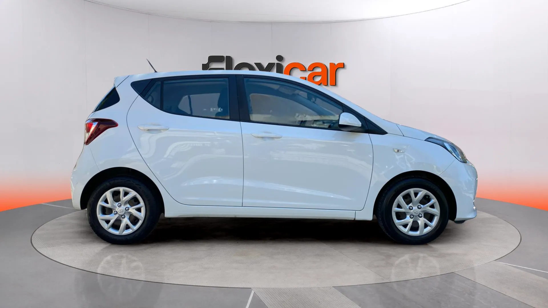 Hyundai i10 1.0 Klass - foto 7