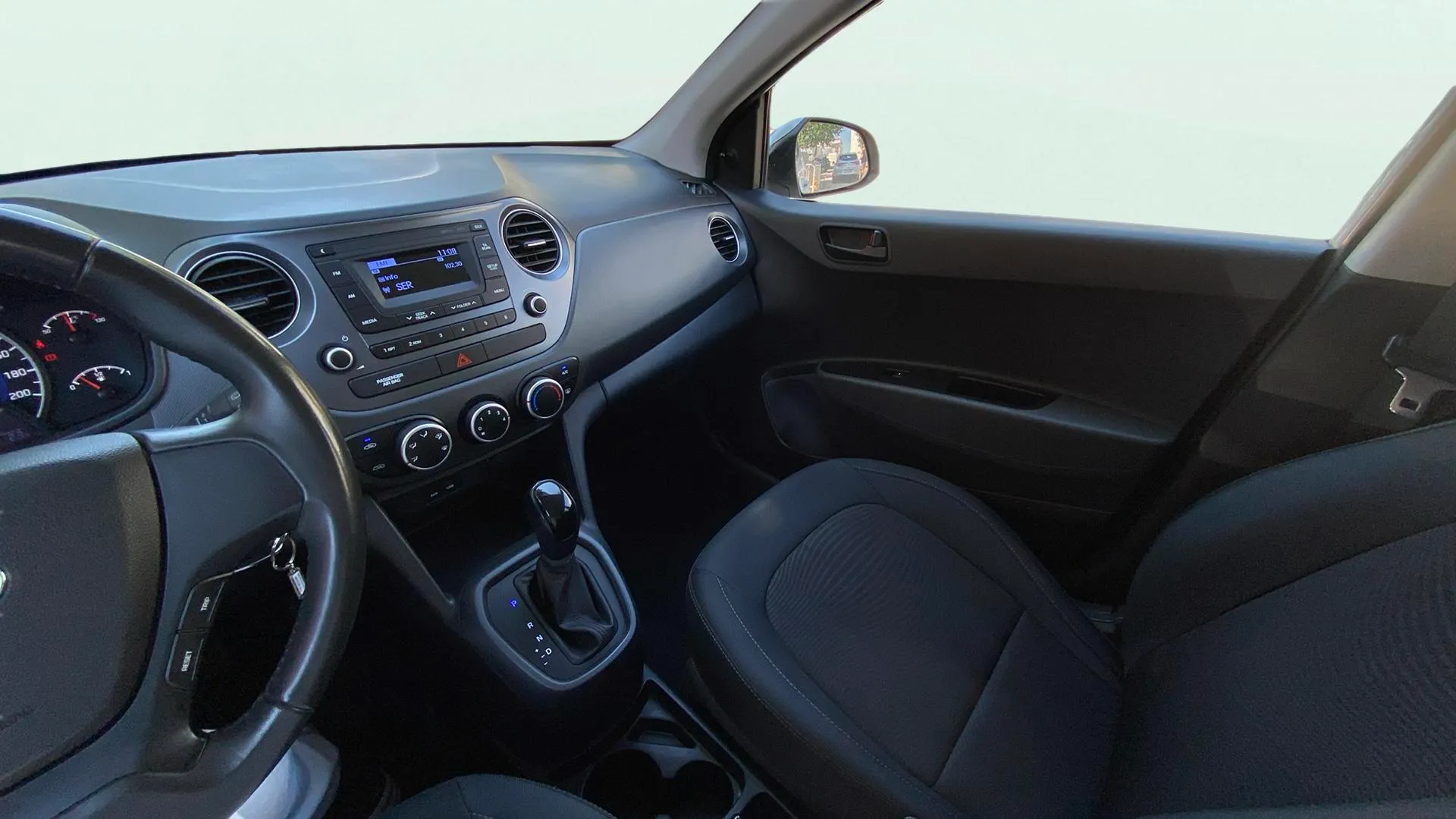 Hyundai i10 1.0 Klass - foto 23