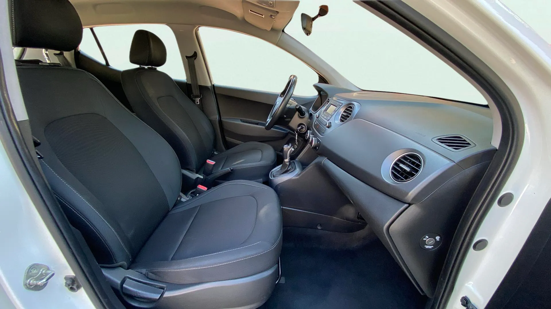 Hyundai i10 1.0 Klass - foto 12