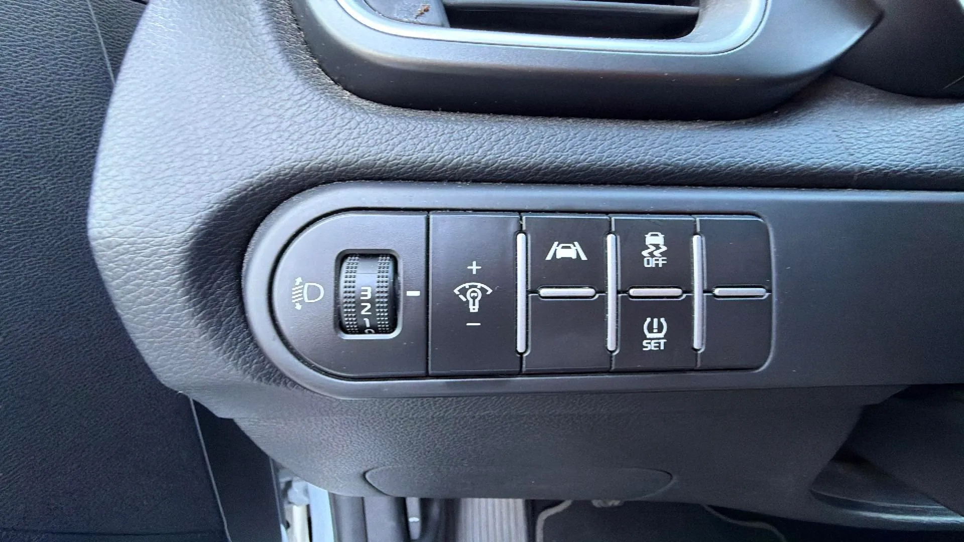 Kia Ceed 1.6 MHEV iMT Drive - foto 16