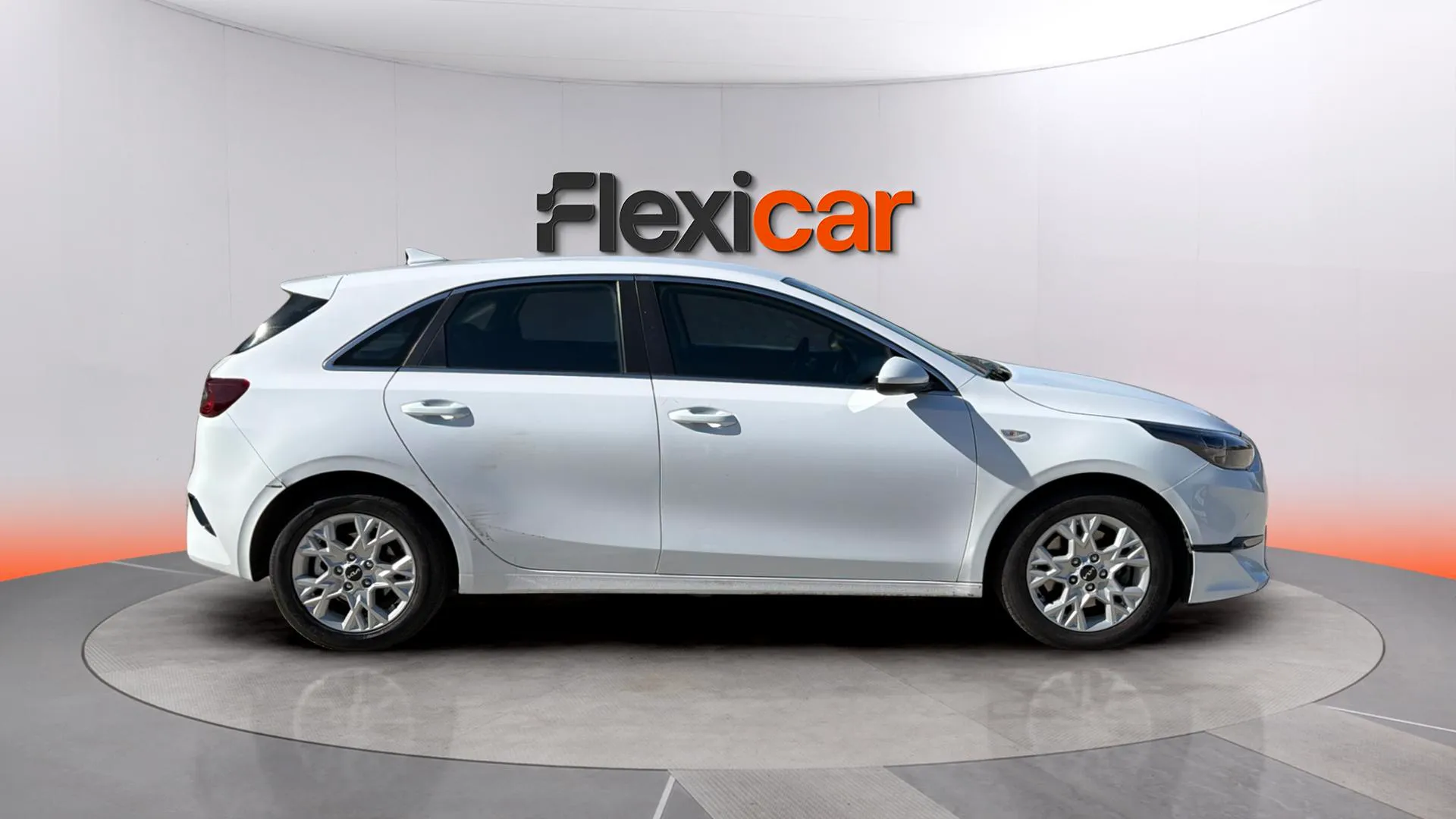 Kia Ceed 1.6 MHEV iMT Drive - foto 8