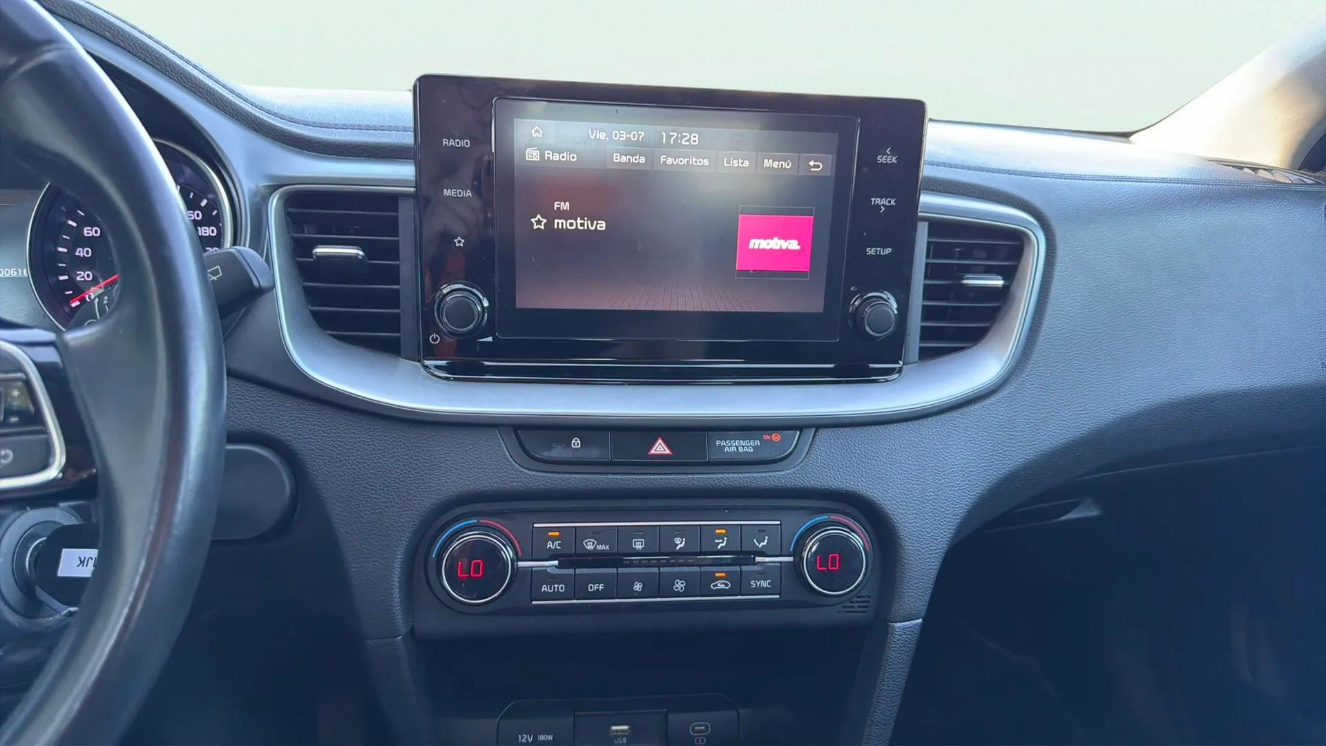 Kia Ceed 1.6 MHEV iMT Drive - foto 11