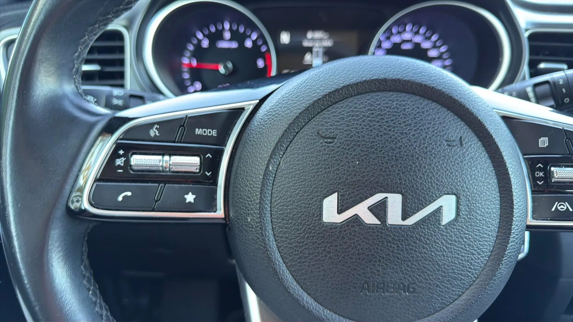 Kia Ceed 1.6 MHEV iMT Drive - foto 17