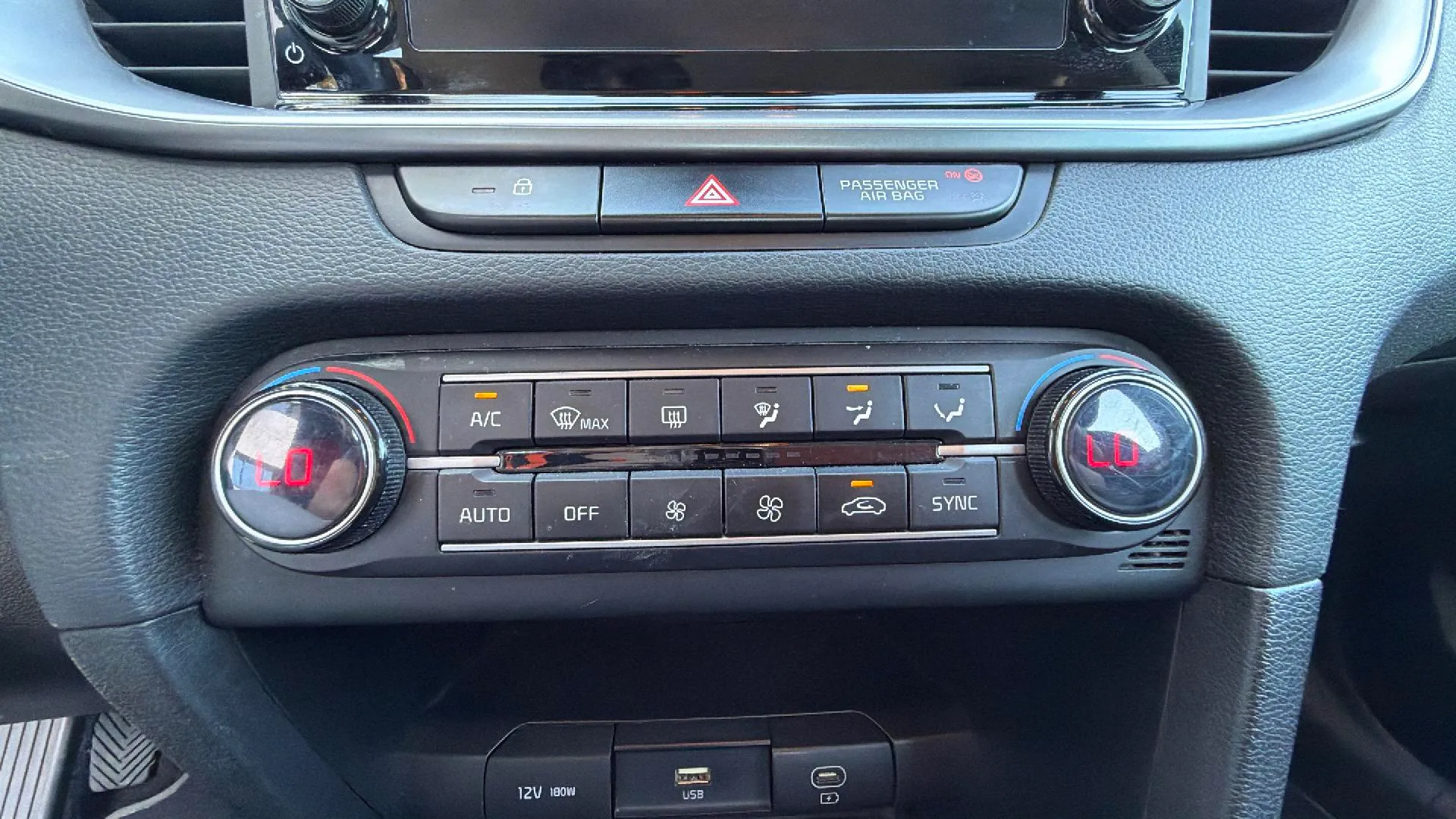 Kia Ceed 1.6 MHEV iMT Drive - foto 14