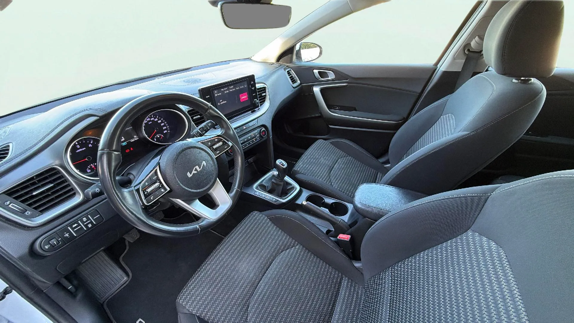 Kia Ceed 1.6 MHEV iMT Drive - foto 9