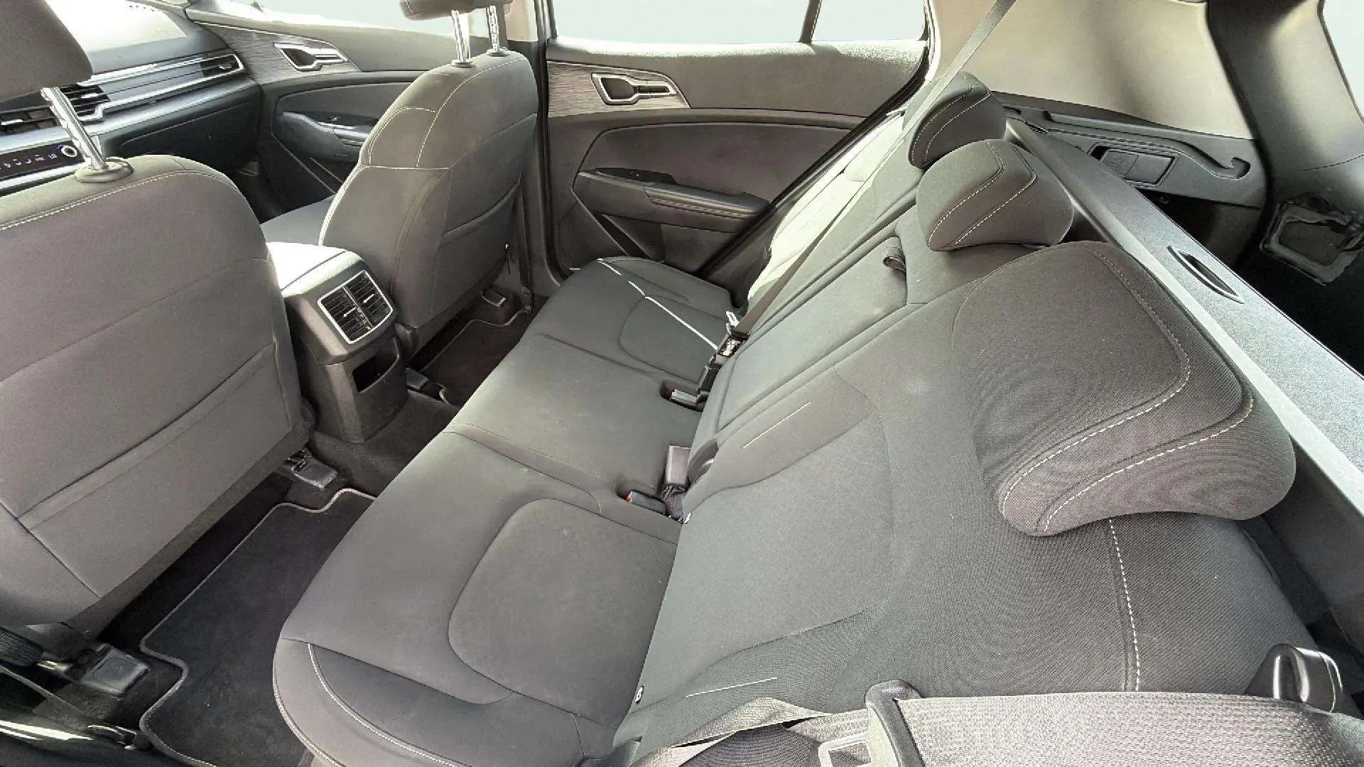 Kia Sportage 1.6 CRDi MHEV Drive 4x2 - foto 17