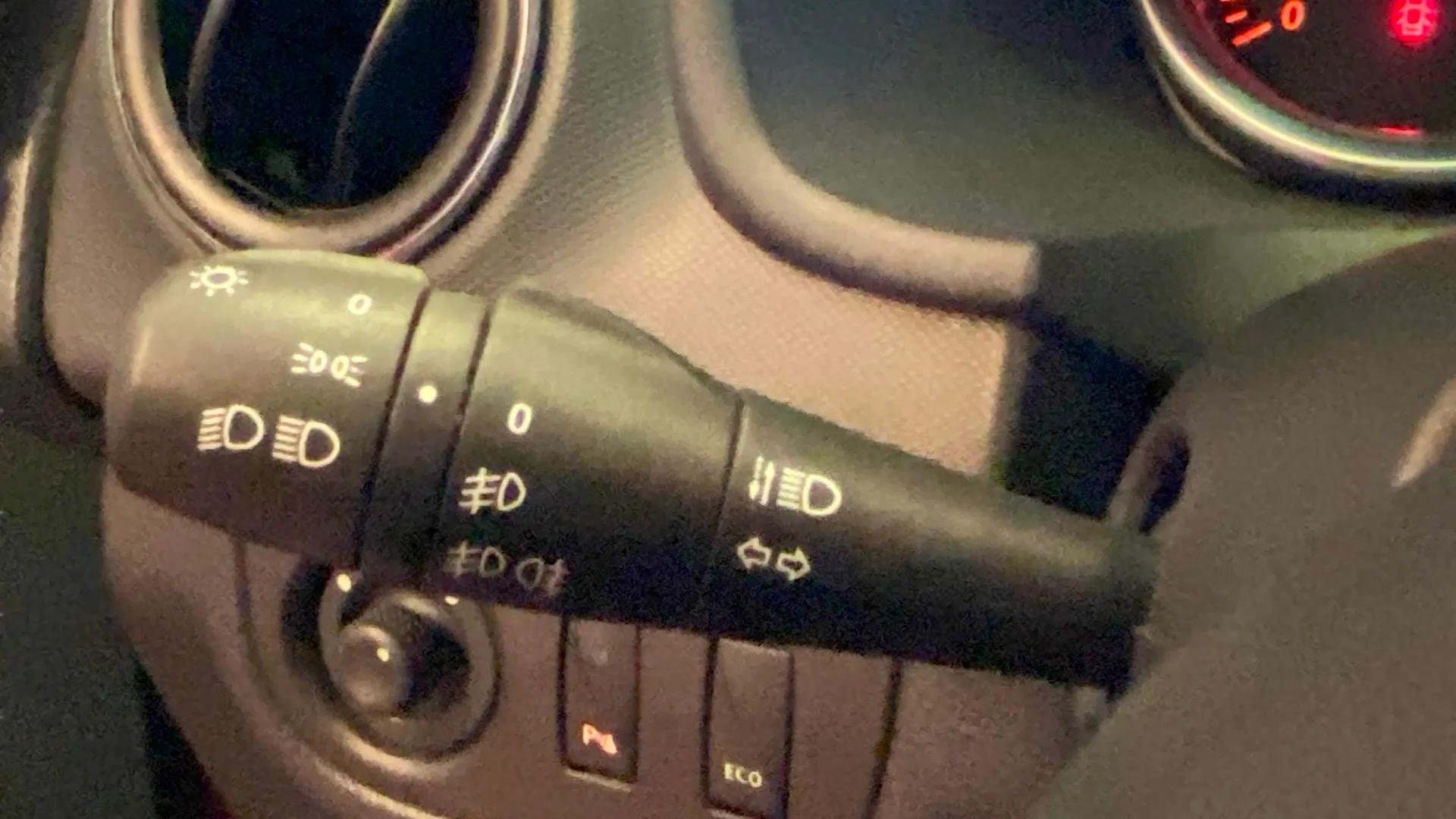 Dacia Sandero Serie Lim 2019 TCe GLP - foto 26