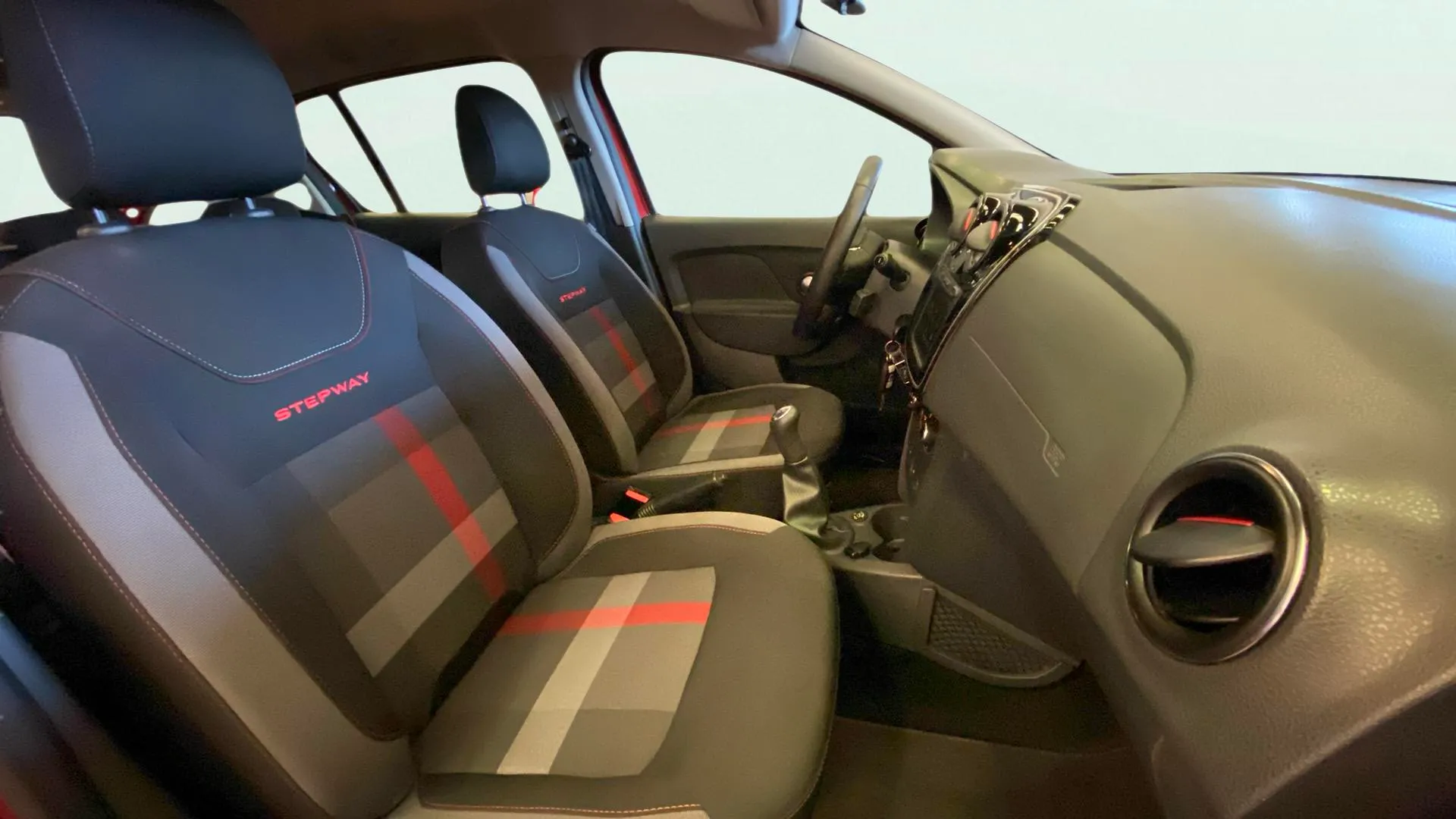 Dacia Sandero Serie Lim 2019 TCe GLP - foto 12