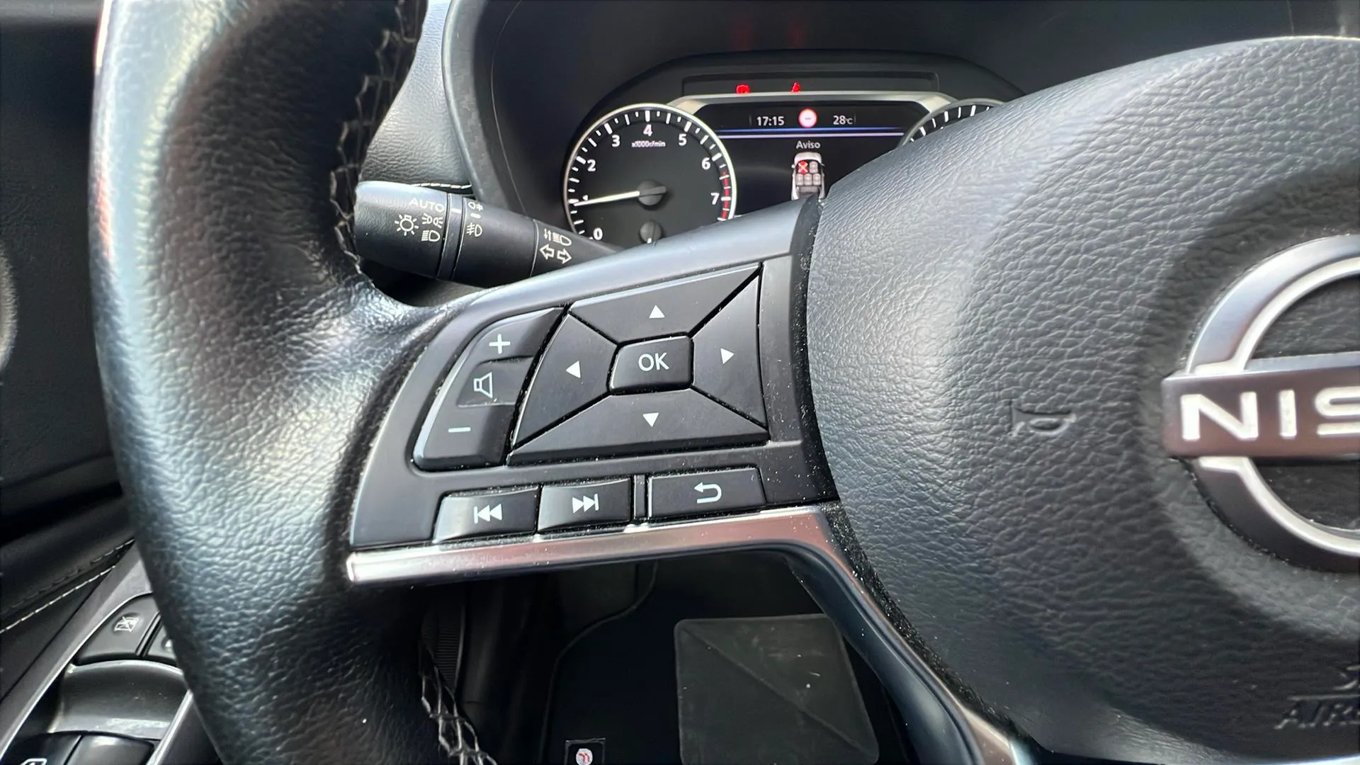 Nissan Juke DIG-T Tekna - foto 15