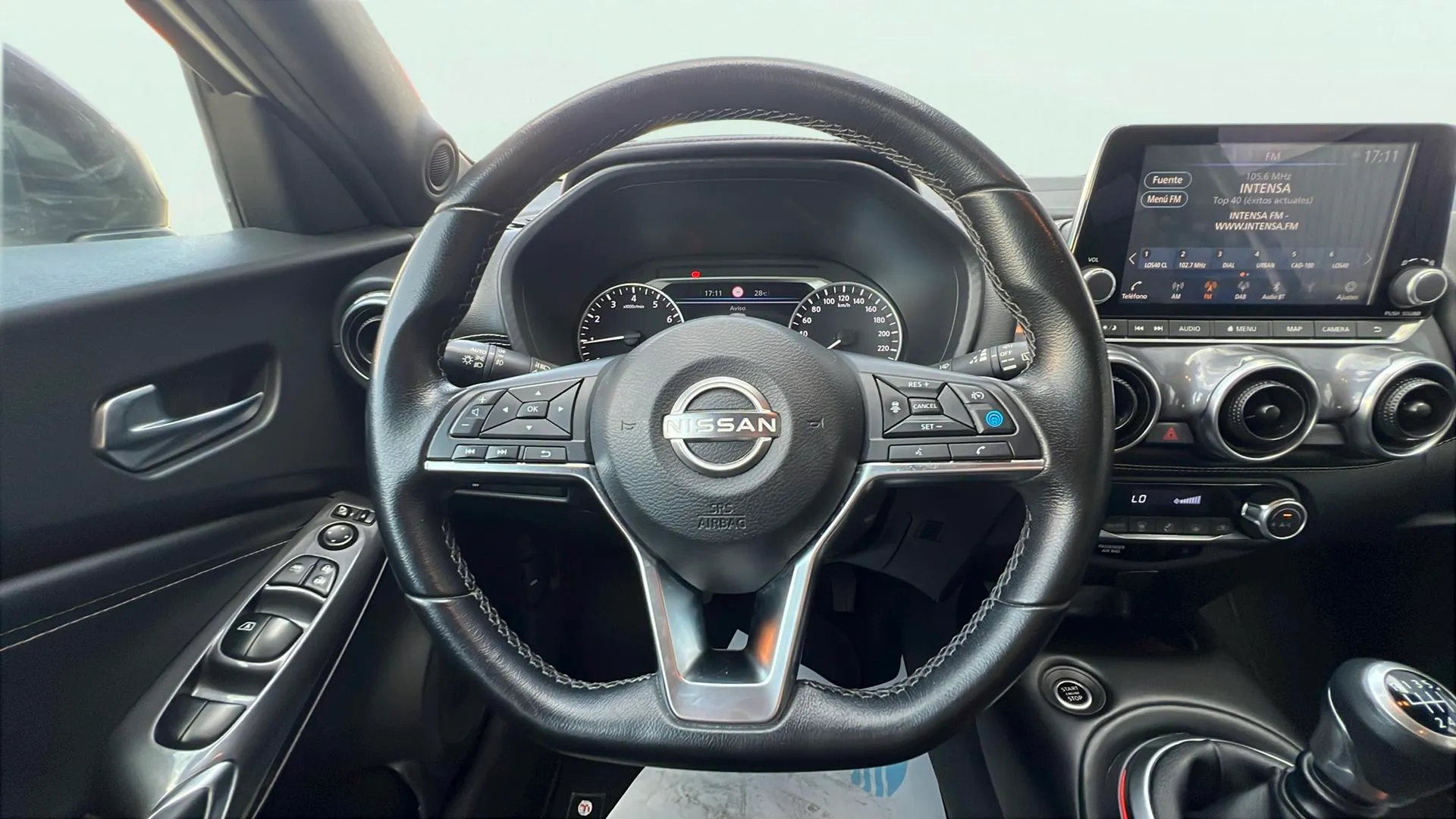 Nissan Juke DIG-T Tekna - foto 10