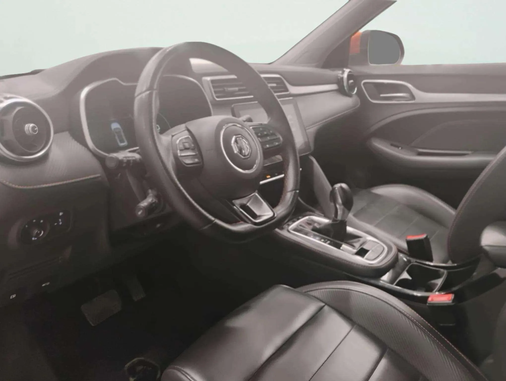 MG ZS 1.0T Luxury - foto 7