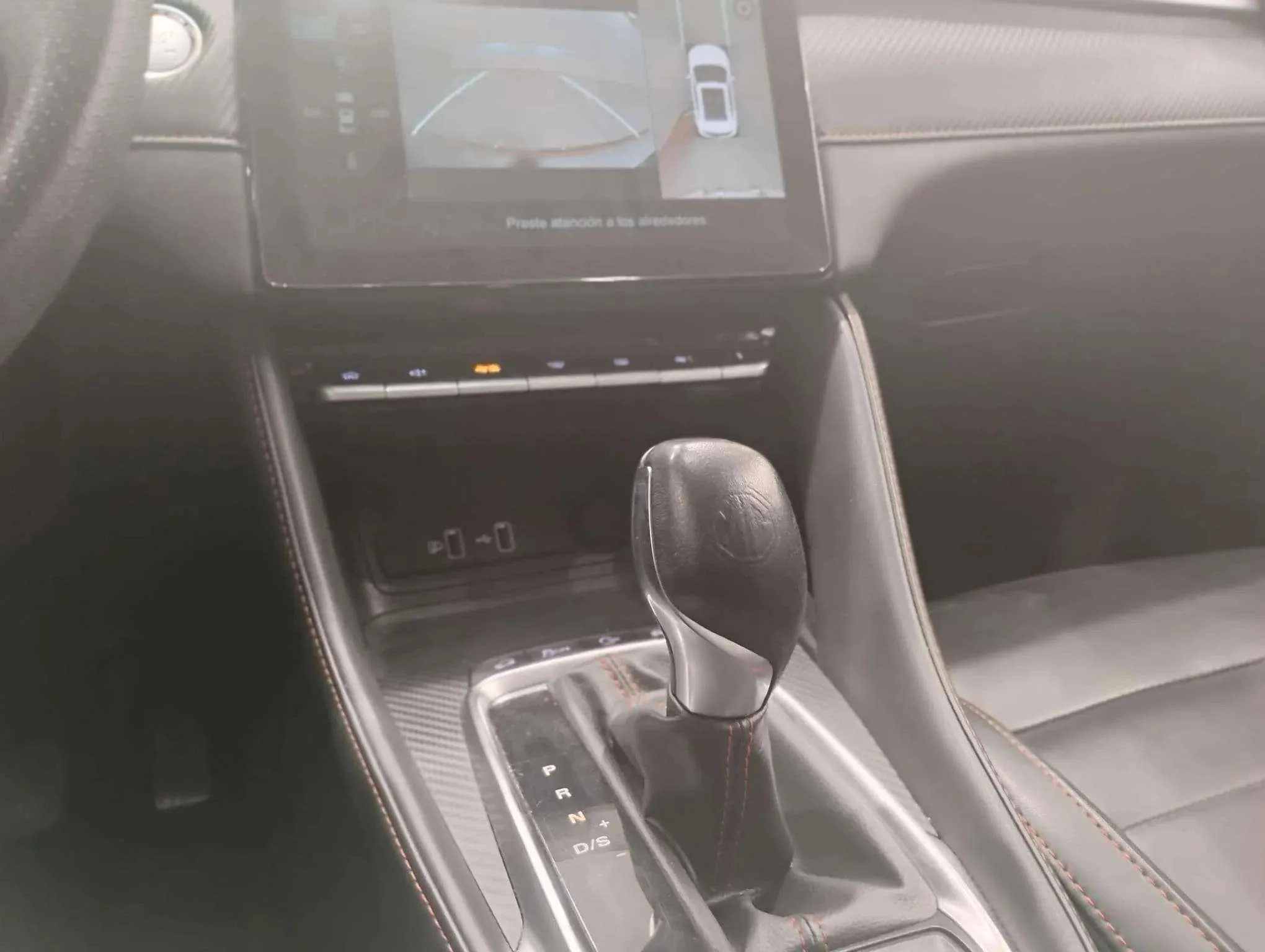 MG ZS 1.0T Luxury - foto 14