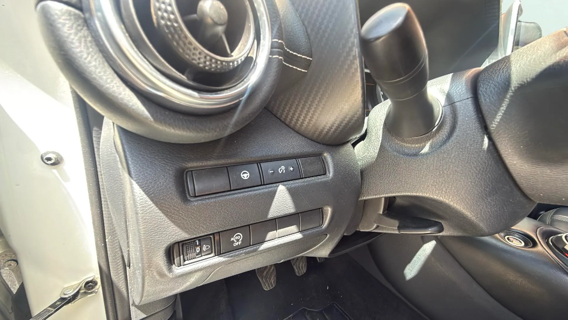 Nissan Juke DIG-T Tekna - foto 17