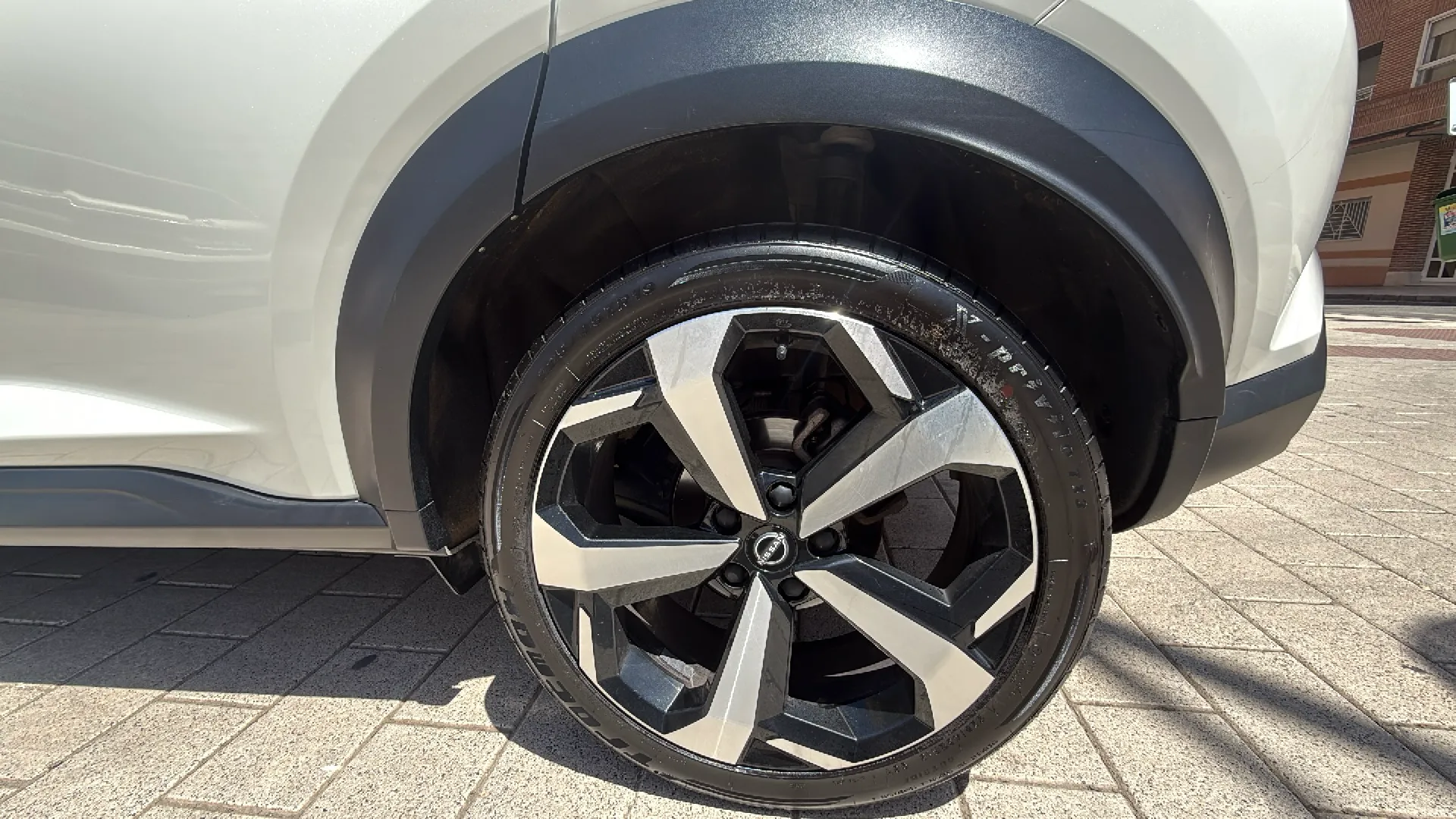 Nissan Juke DIG-T Tekna - foto 16