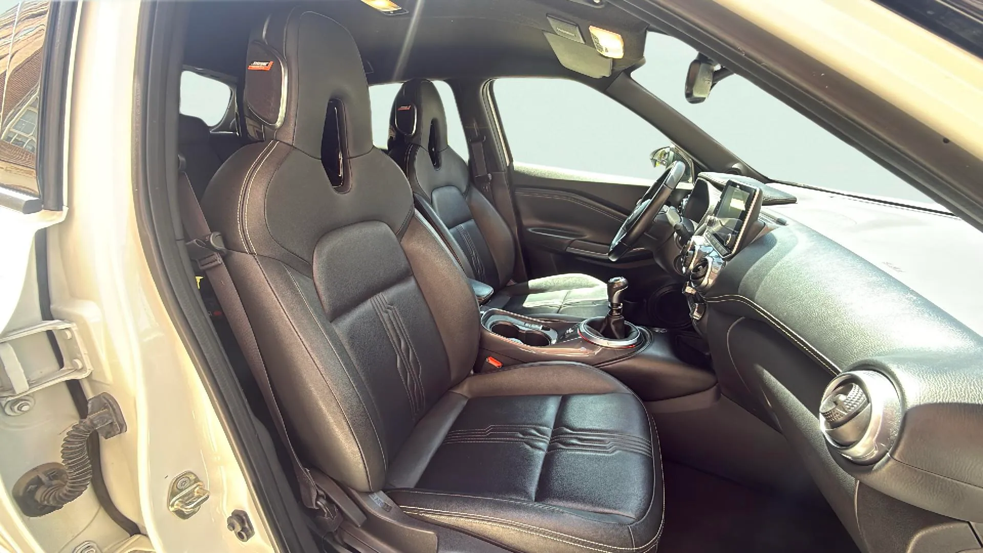 Nissan Juke DIG-T Tekna - foto 14