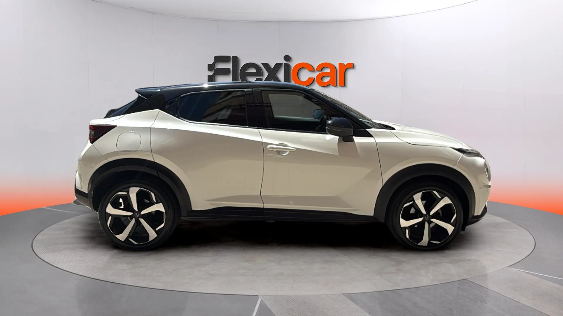 Nissan Juke DIG-T Tekna - foto 8