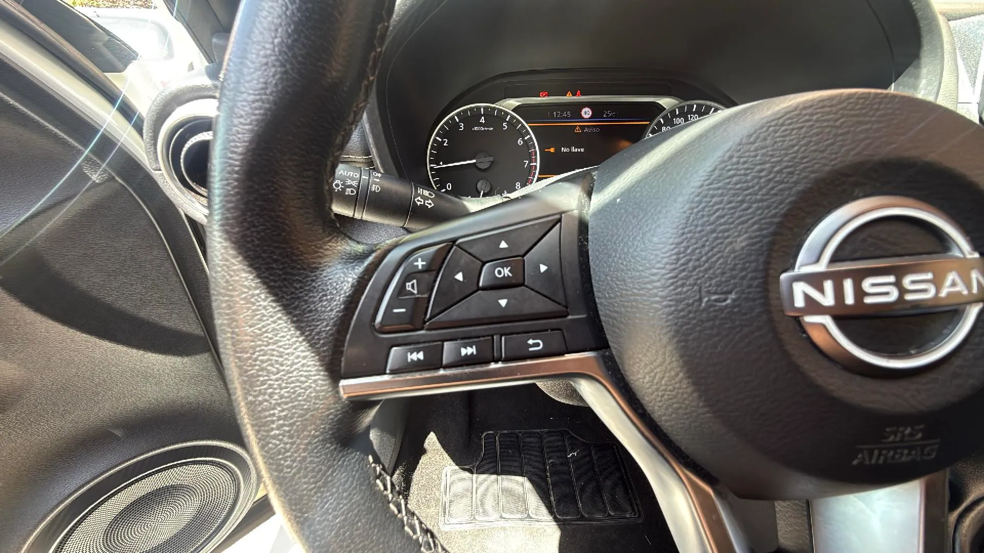 Nissan Juke DIG-T Tekna - foto 18