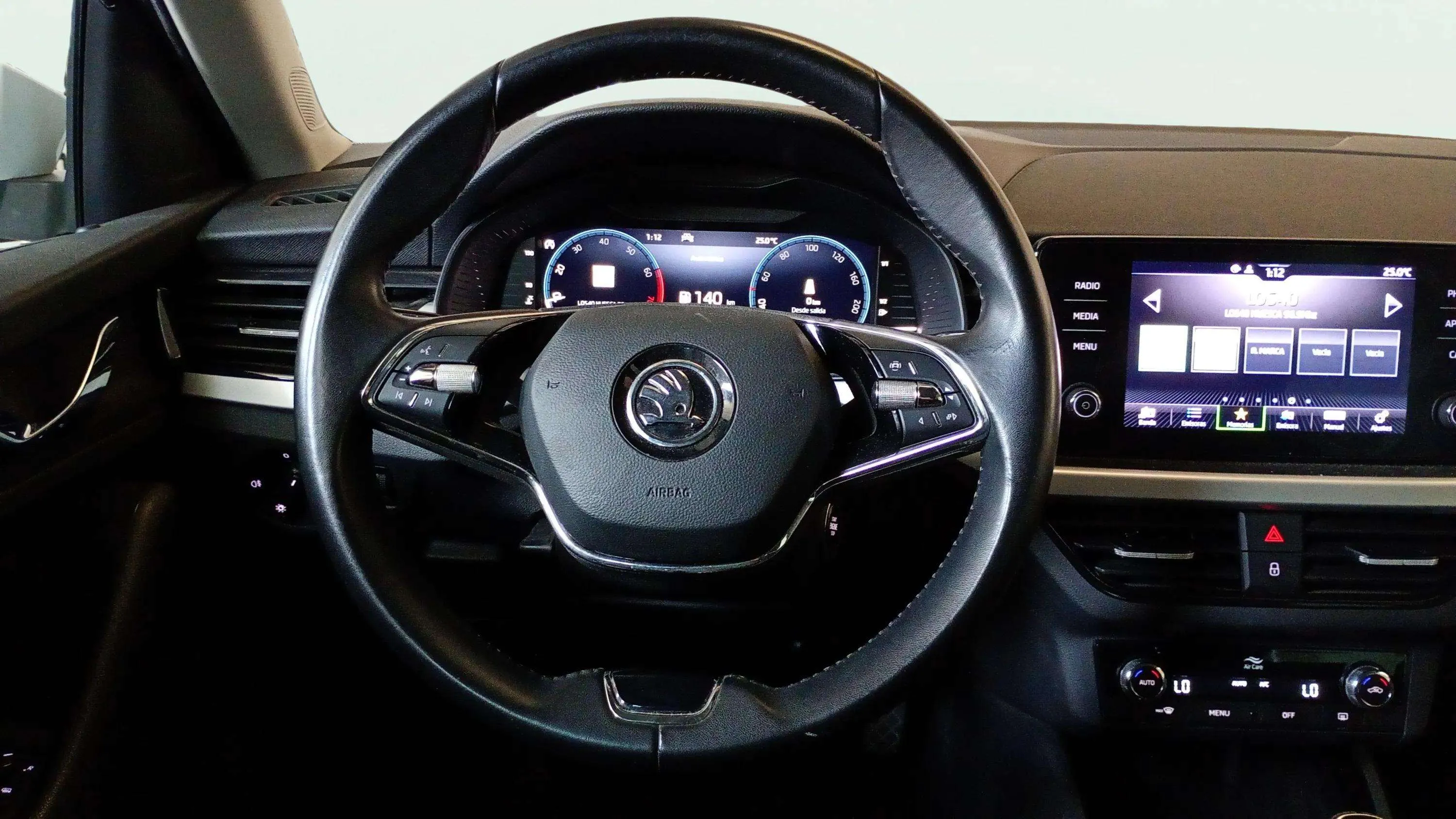 Škoda Kamiq 1.0 TSI Ambition - foto 8
