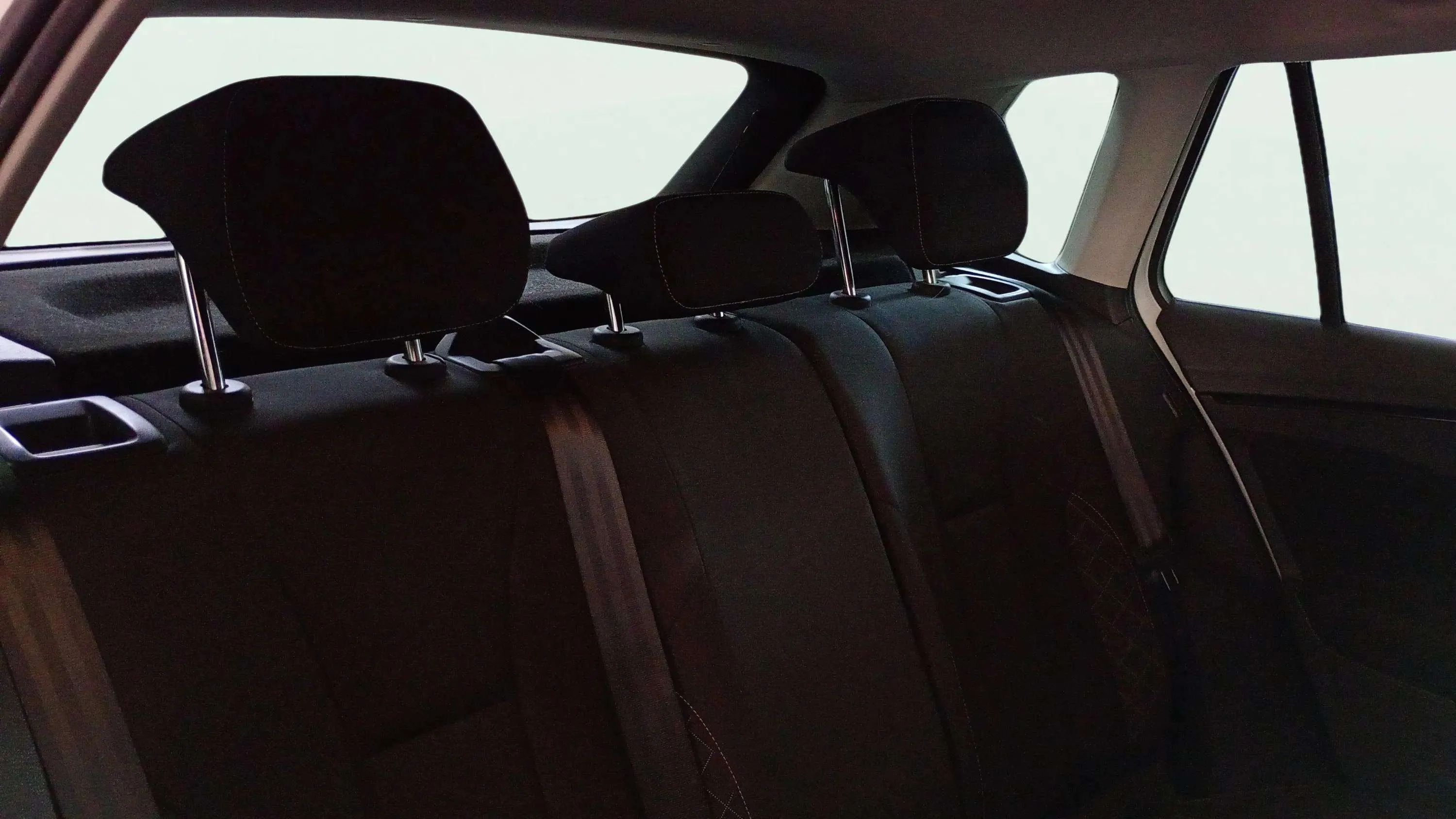Škoda Kamiq 1.0 TSI Ambition - foto 11