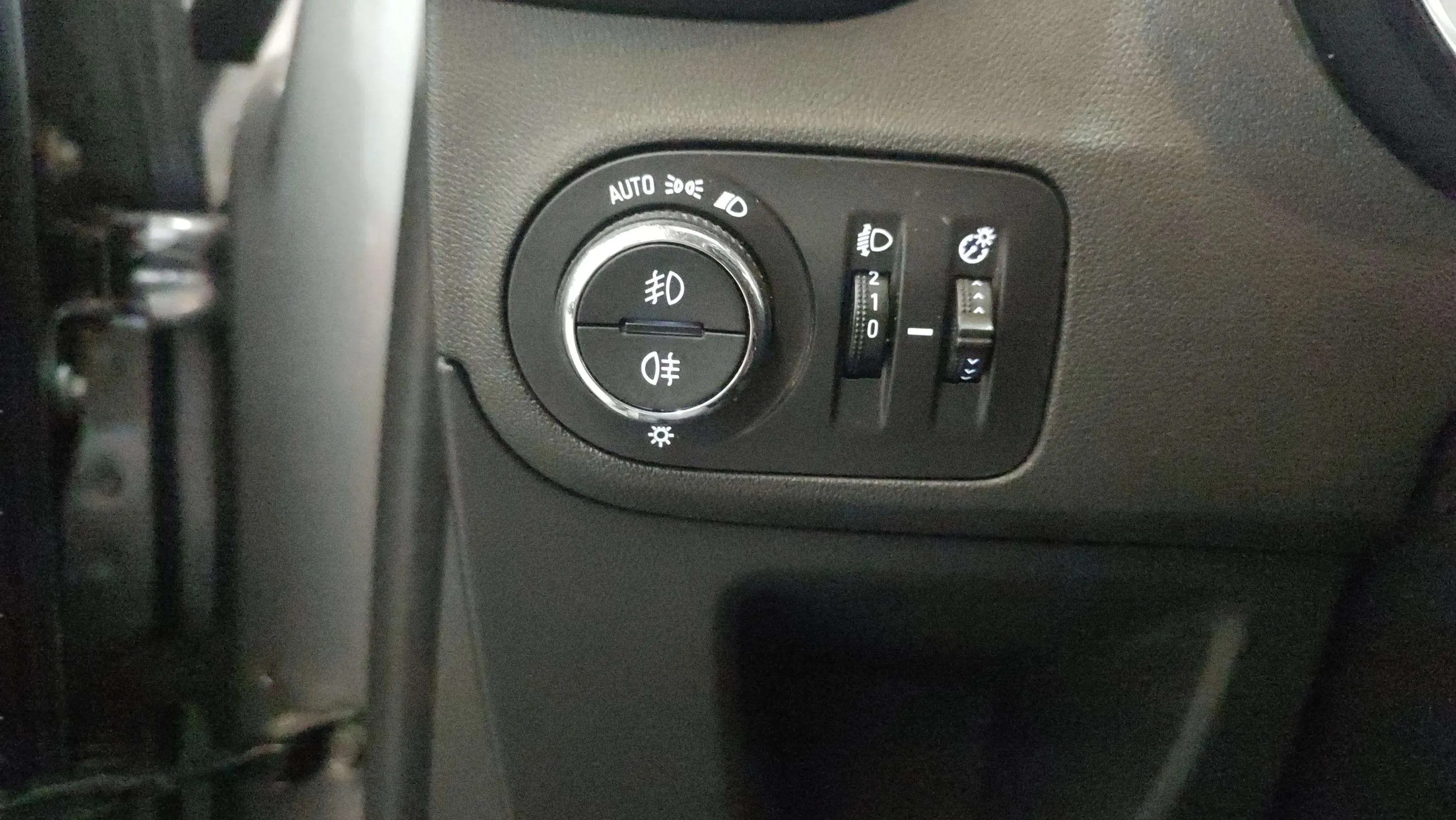 Opel Crossland 1.2 Innovation - foto 18