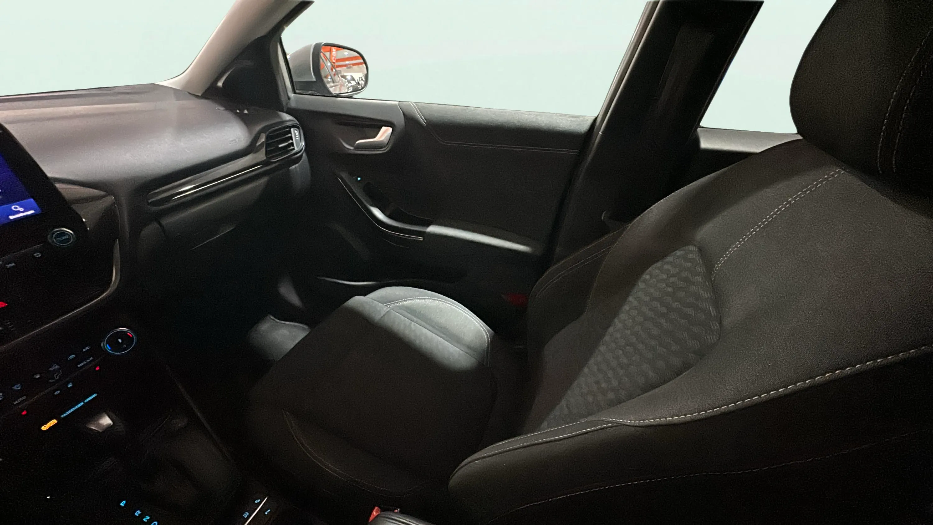 Ford Puma 1.0 EcoBoost Titanium MHEV - foto 11