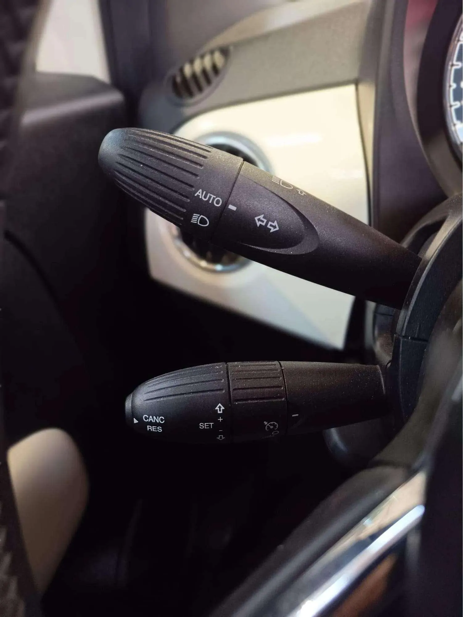 Fiat 500 Club 1.0 Hybrid - foto 10
