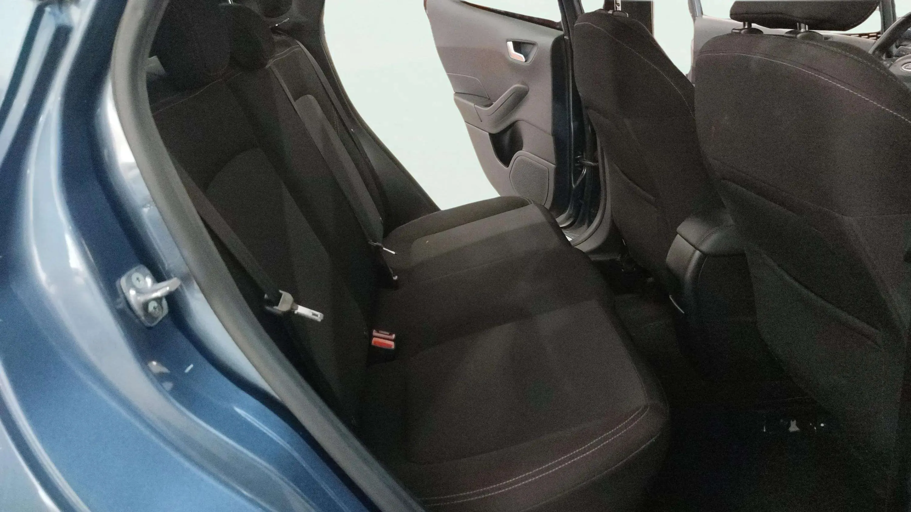 Ford Fiesta 1.0 EcoBoost MHEV ST-Line - foto 8
