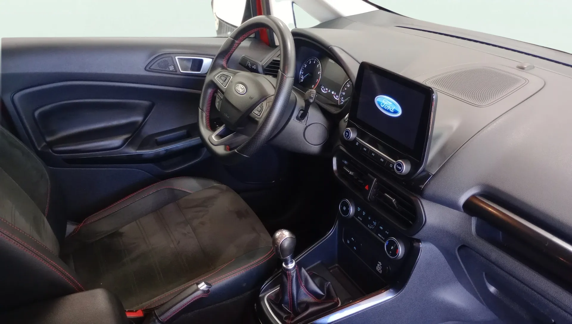 Ford EcoSport 1.0T EcoBoost ST Line - foto 8