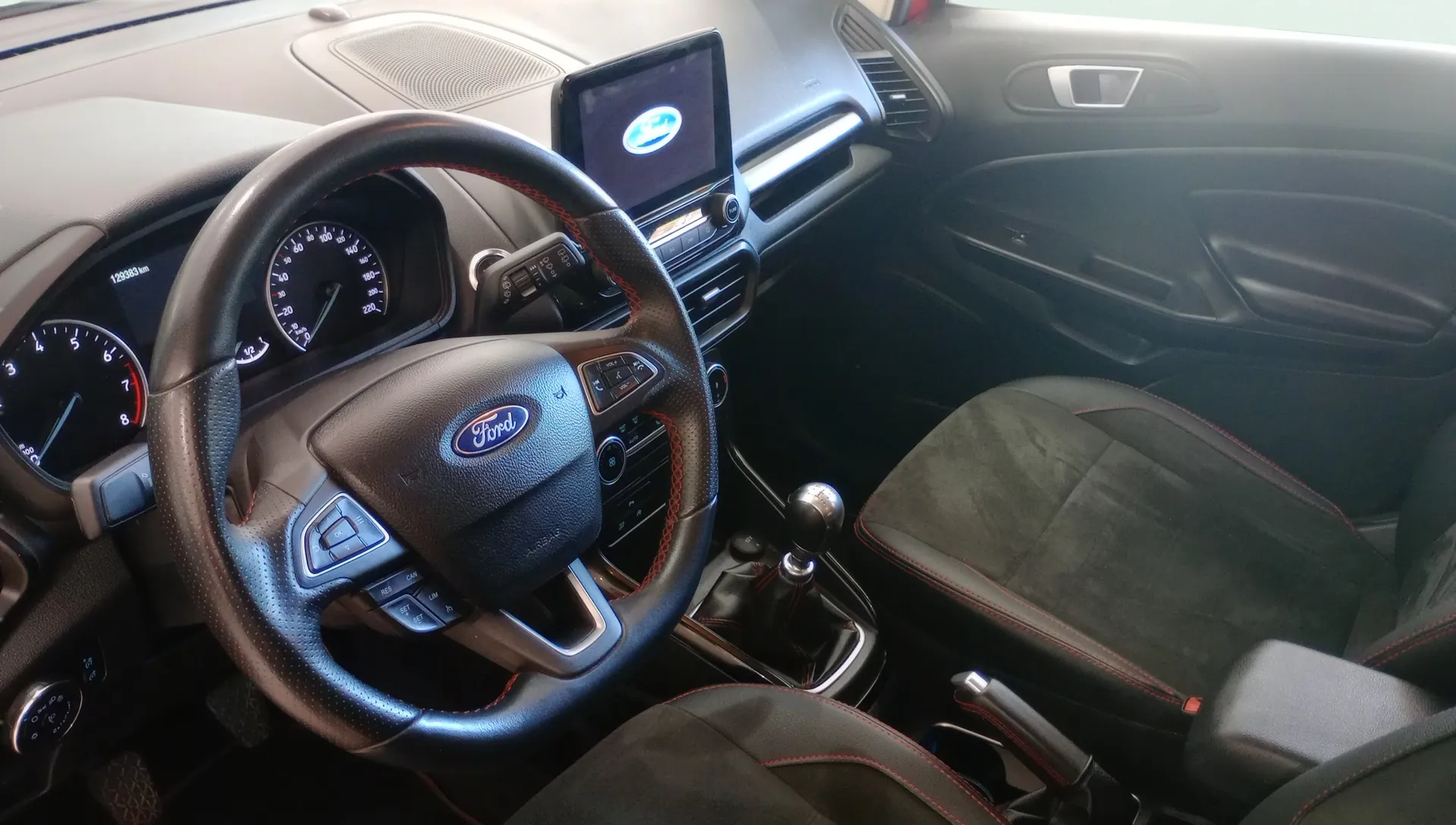 Ford EcoSport 1.0T EcoBoost ST Line - foto 7