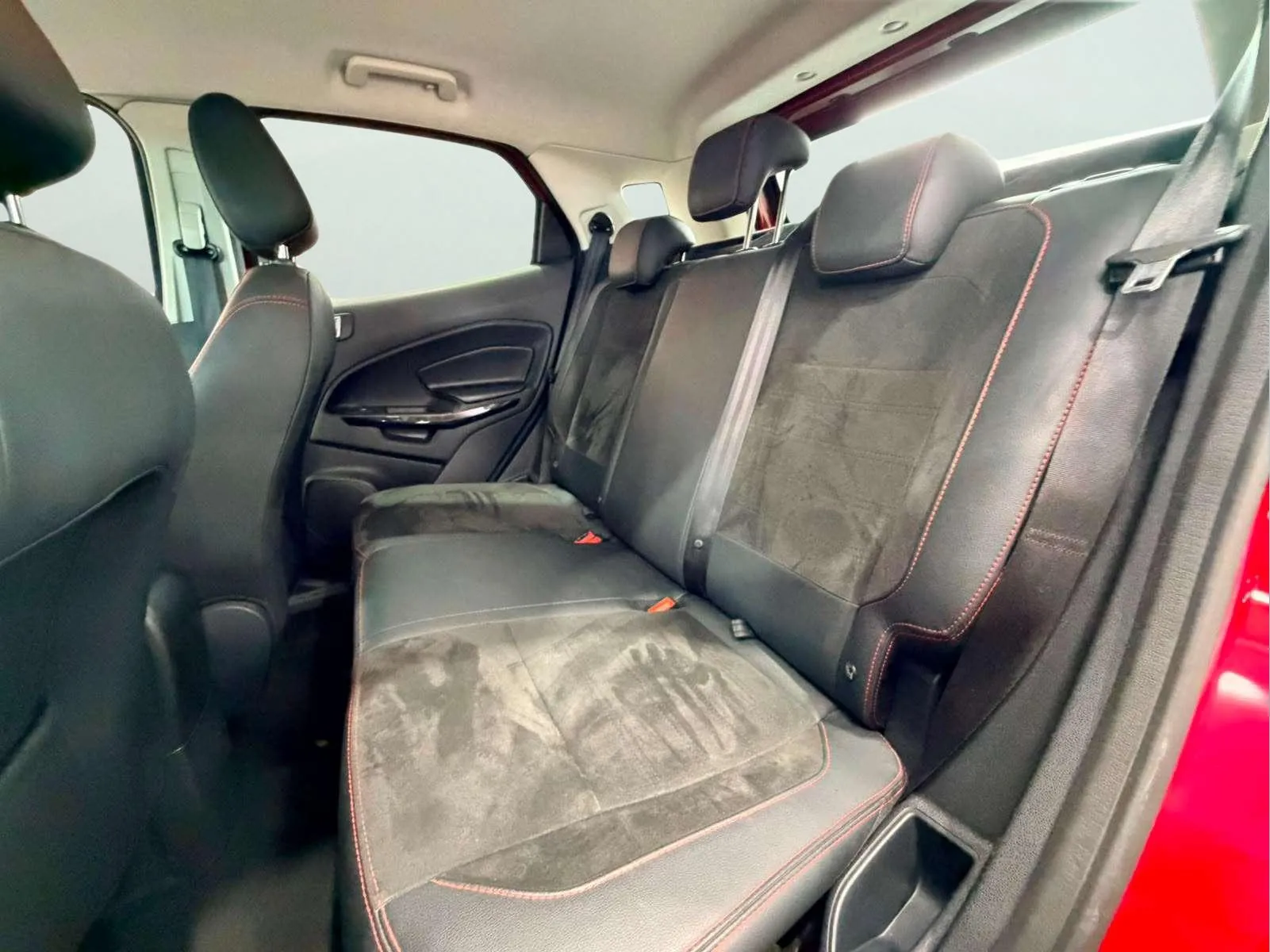 Ford EcoSport 1.0T EcoBoost ST Line - foto 22